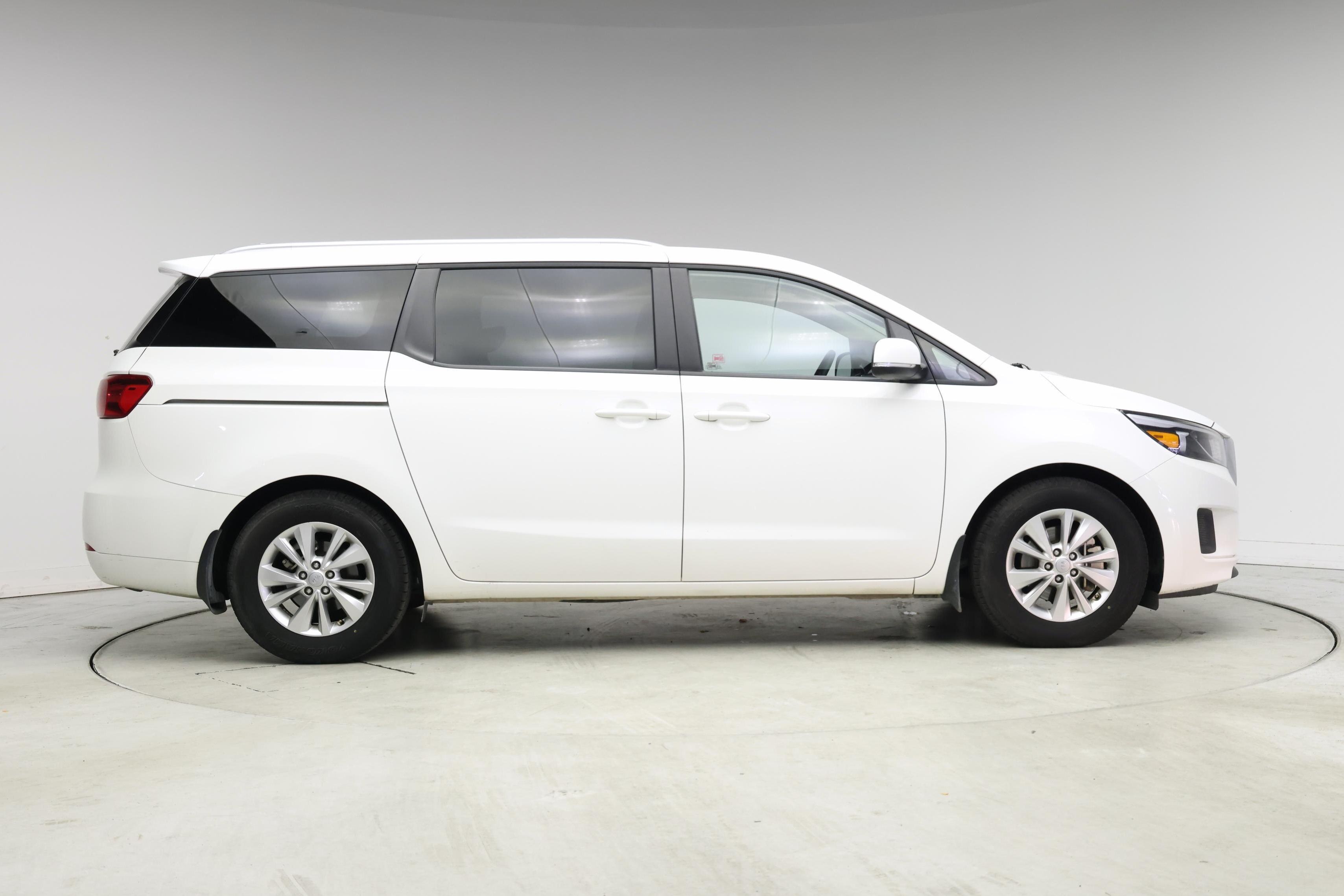 Thumbnail: 2016 Kia Sedona - 7