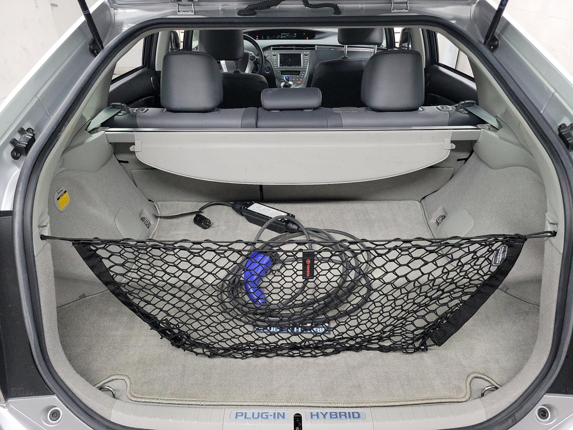 Thumbnail: 2014 Toyota Prius - 17