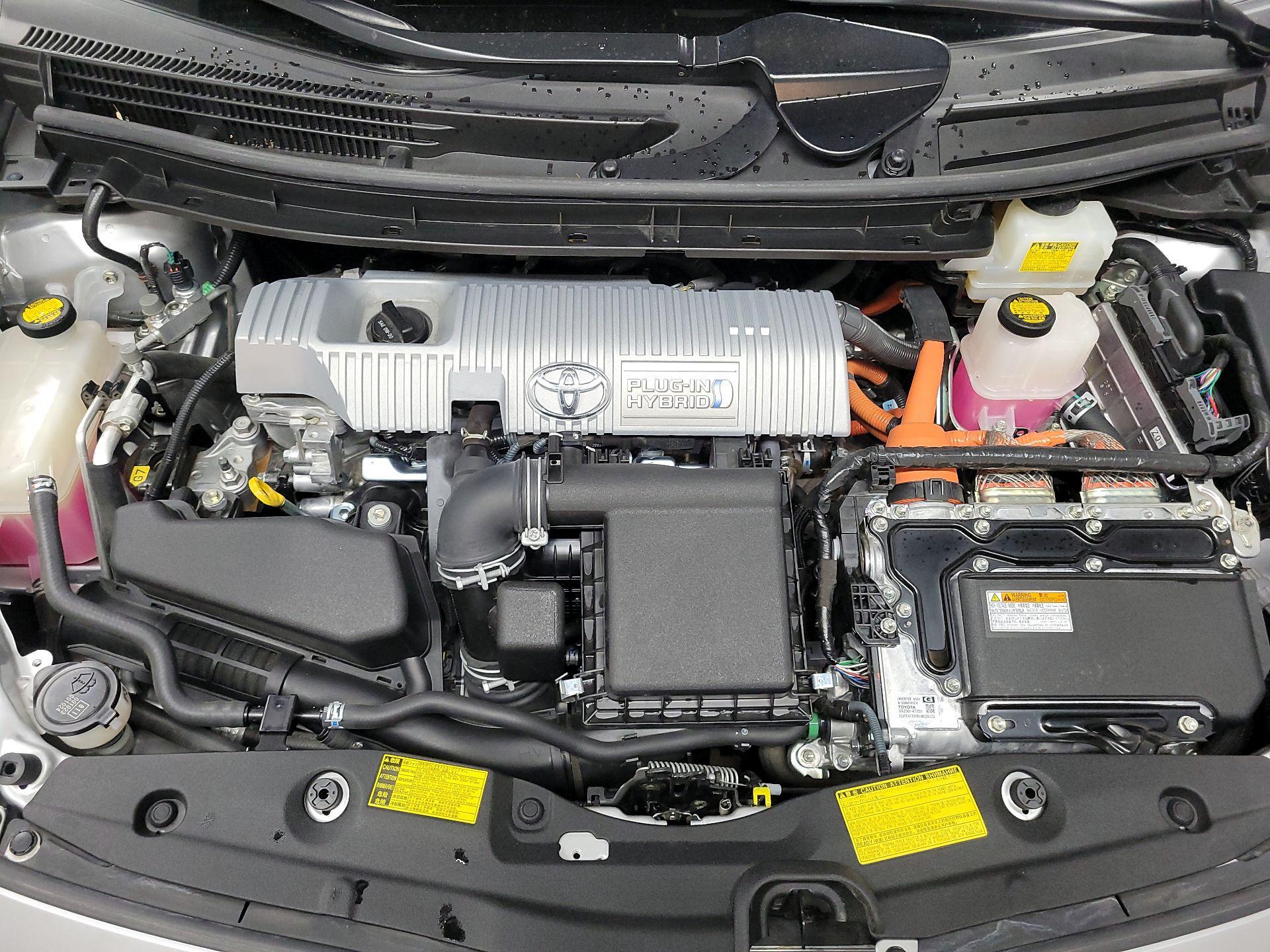 Thumbnail: 2014 Toyota Prius - 18