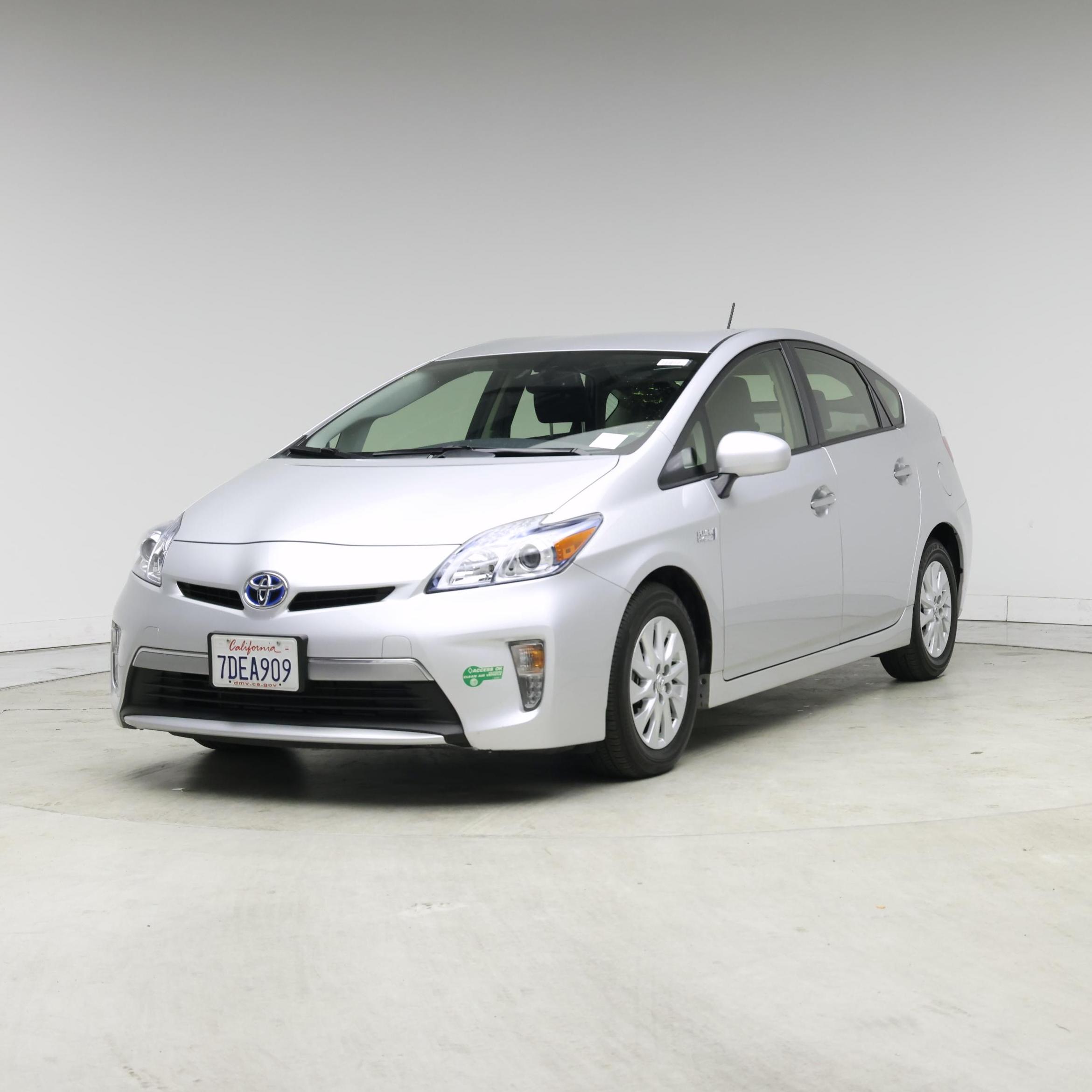 Thumbnail: 2014 Toyota Prius - 4