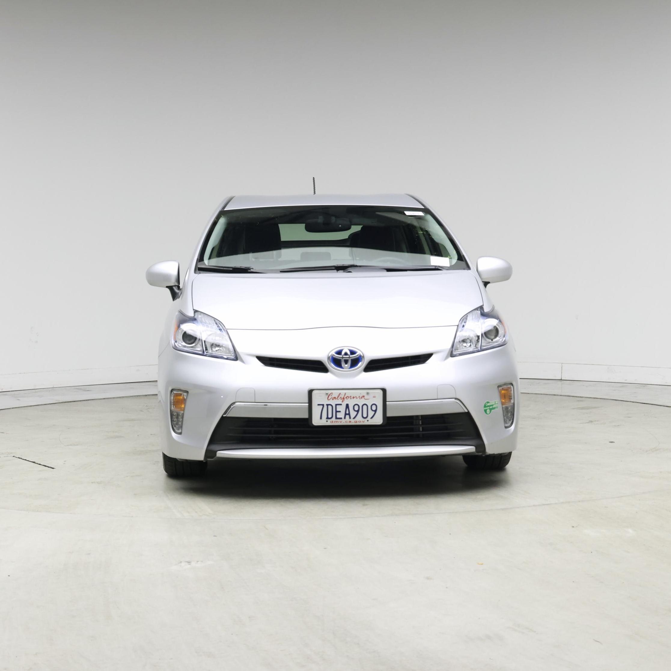 Thumbnail: 2014 Toyota Prius - 5
