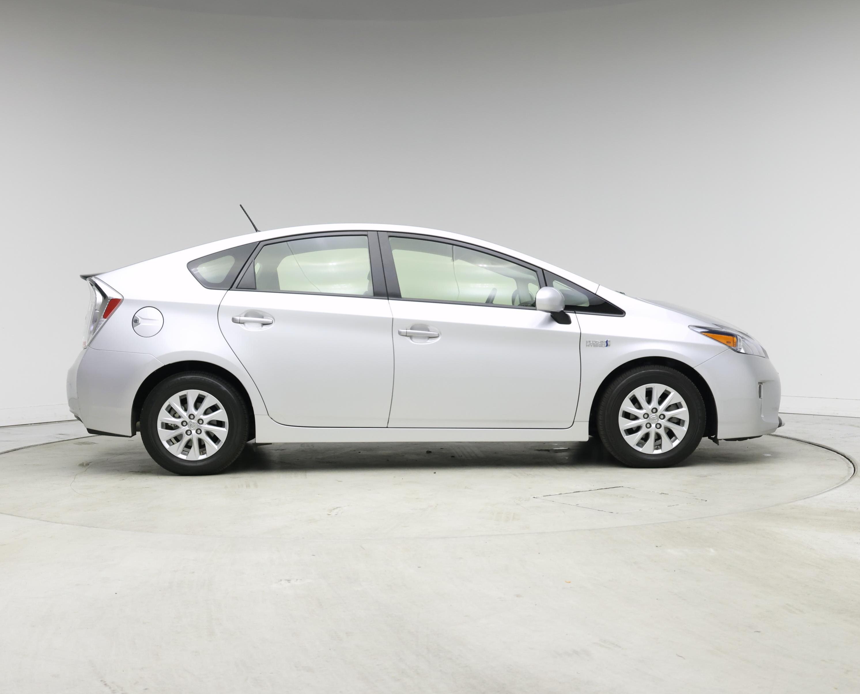 Thumbnail: 2014 Toyota Prius - 7