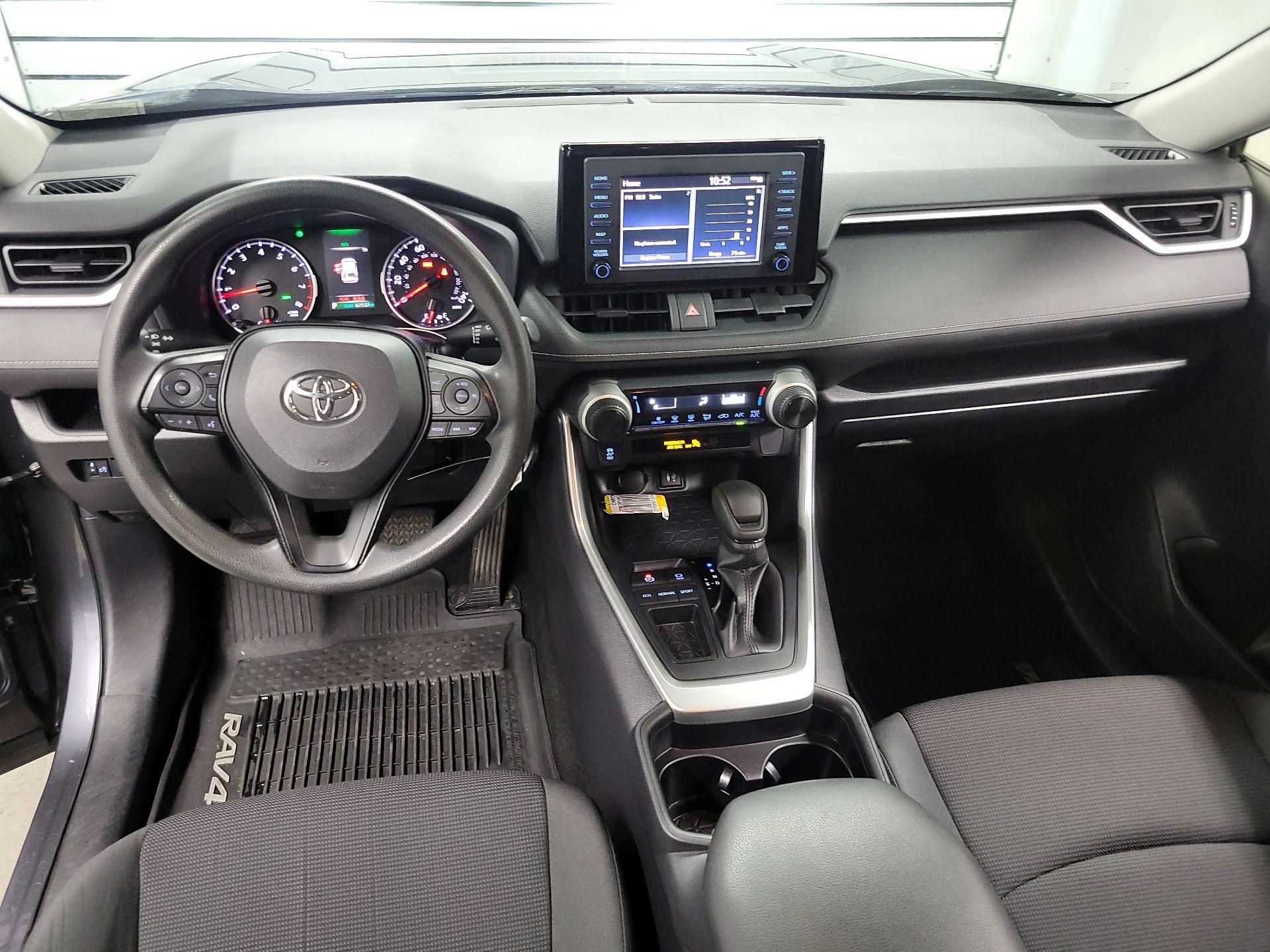 Thumbnail: 2019 Toyota RAV4 - 9