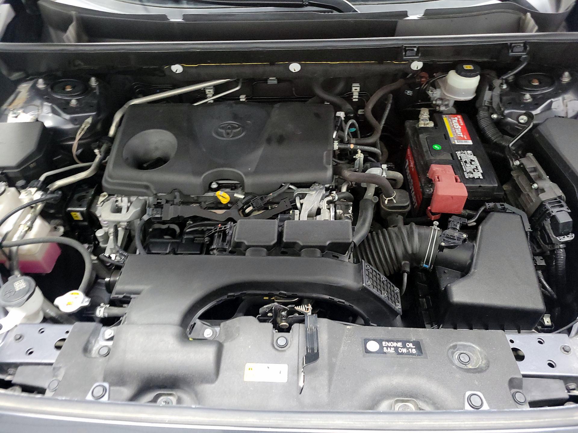 Thumbnail: 2019 Toyota RAV4 - 19