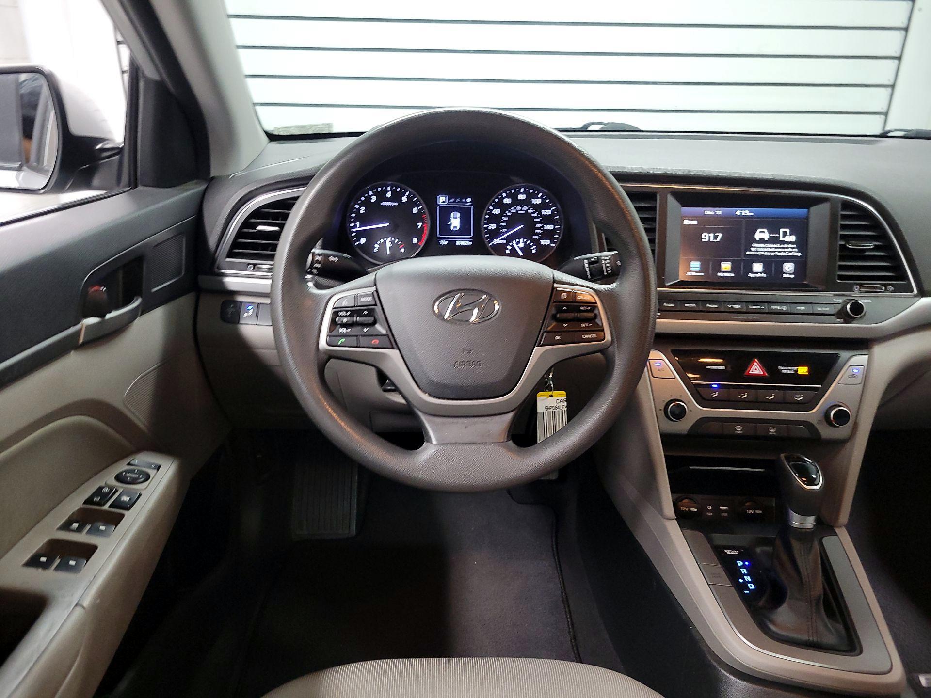 Thumbnail: 2018 Hyundai Elantra - 10