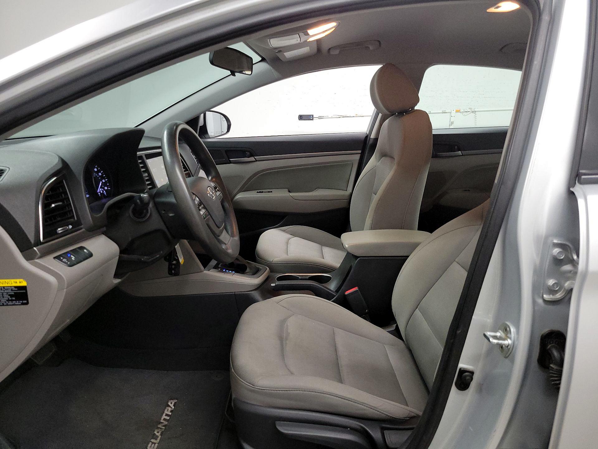 Thumbnail: 2018 Hyundai Elantra - 11