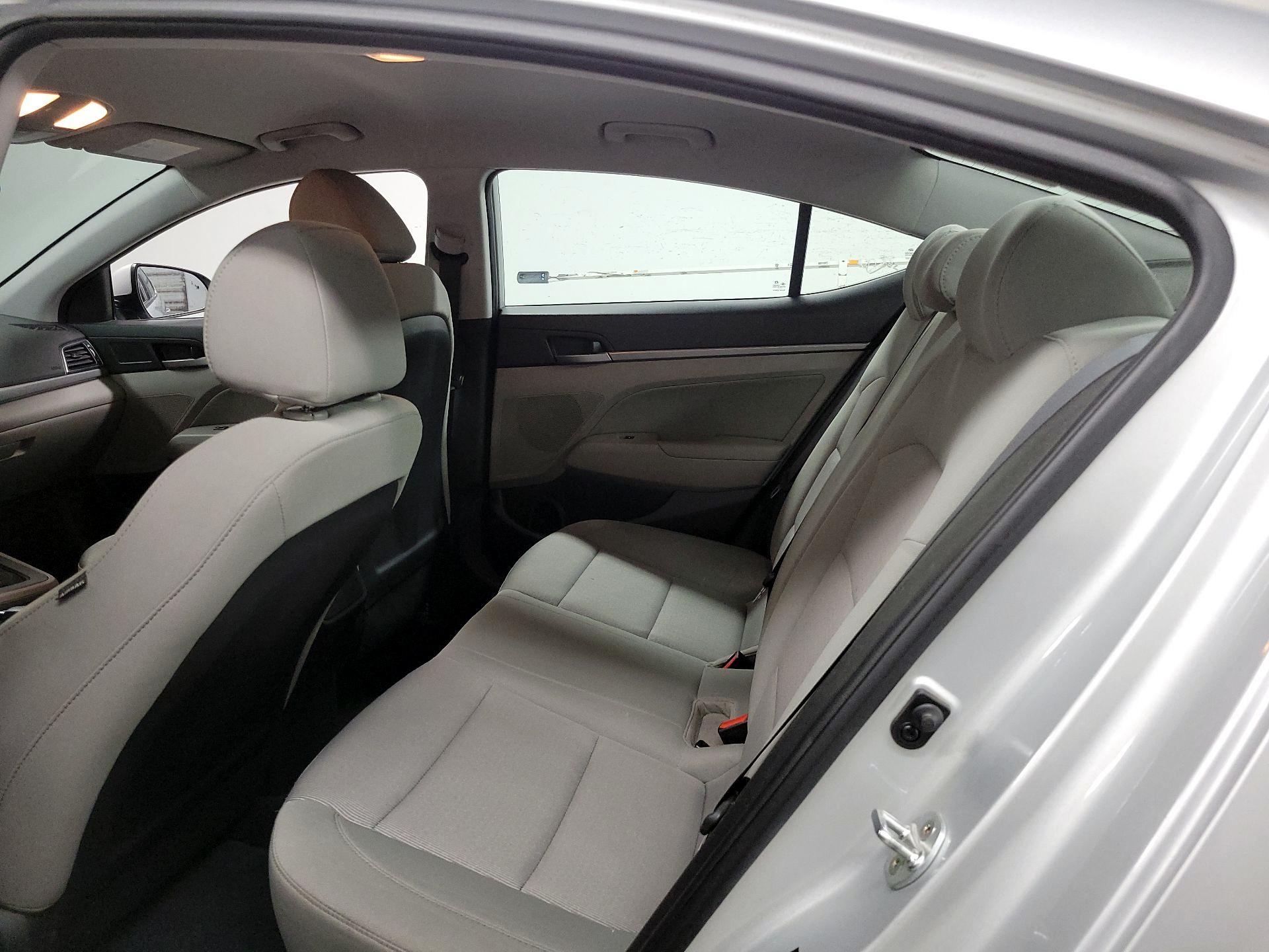 Thumbnail: 2018 Hyundai Elantra - 17