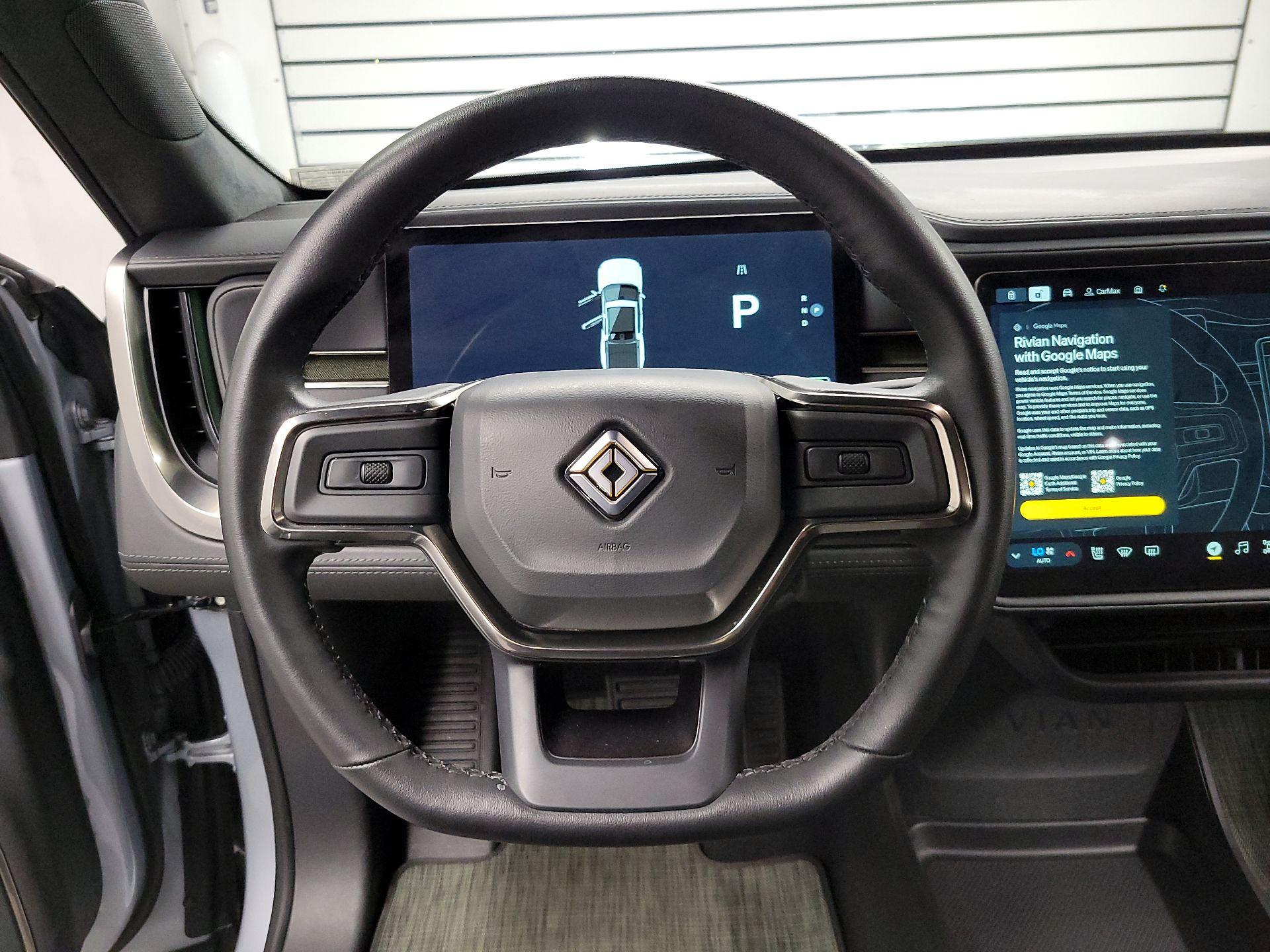 Thumbnail: 2025 Rivian R1T - 10