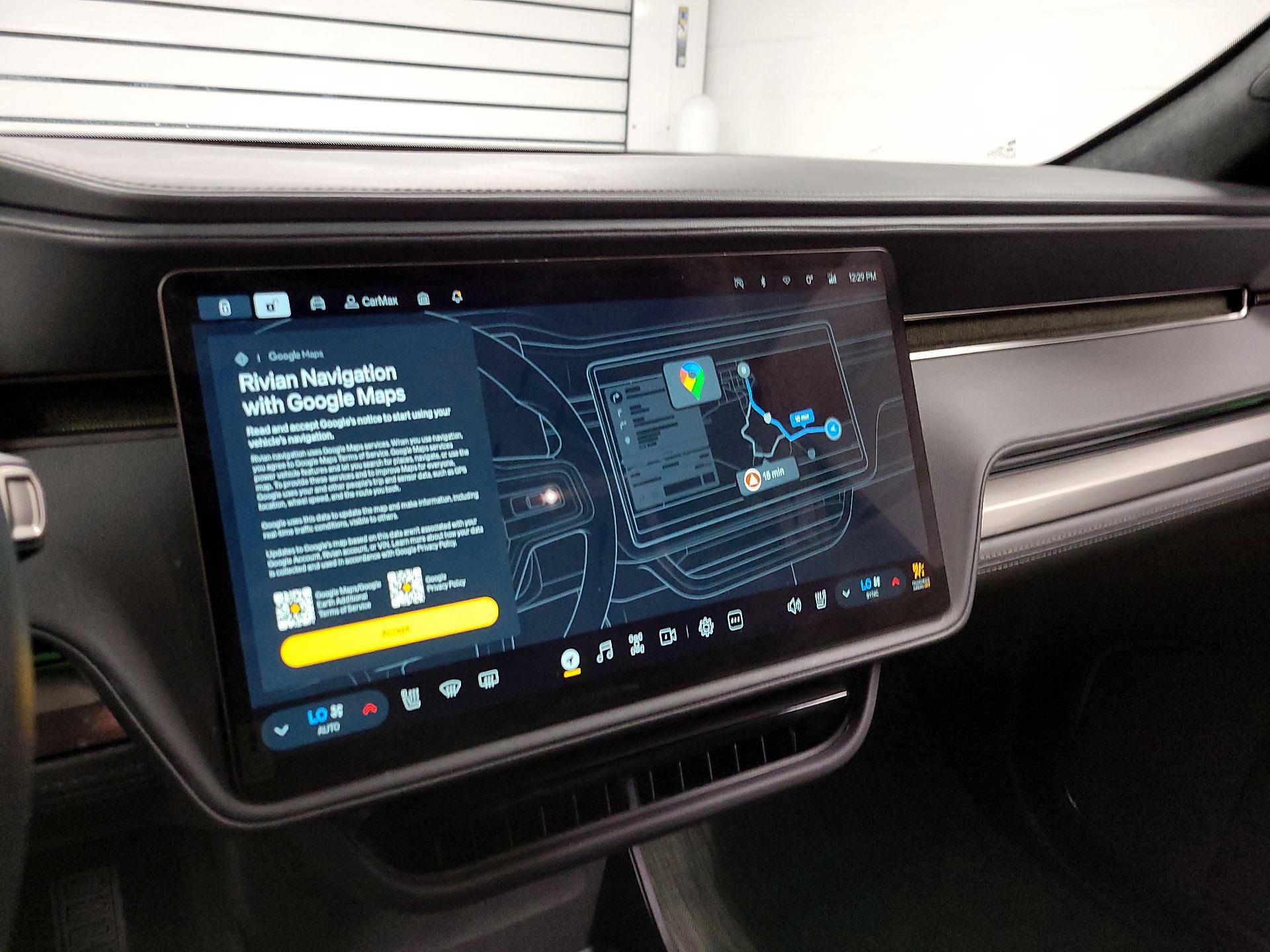 Thumbnail: 2025 Rivian R1T - 13