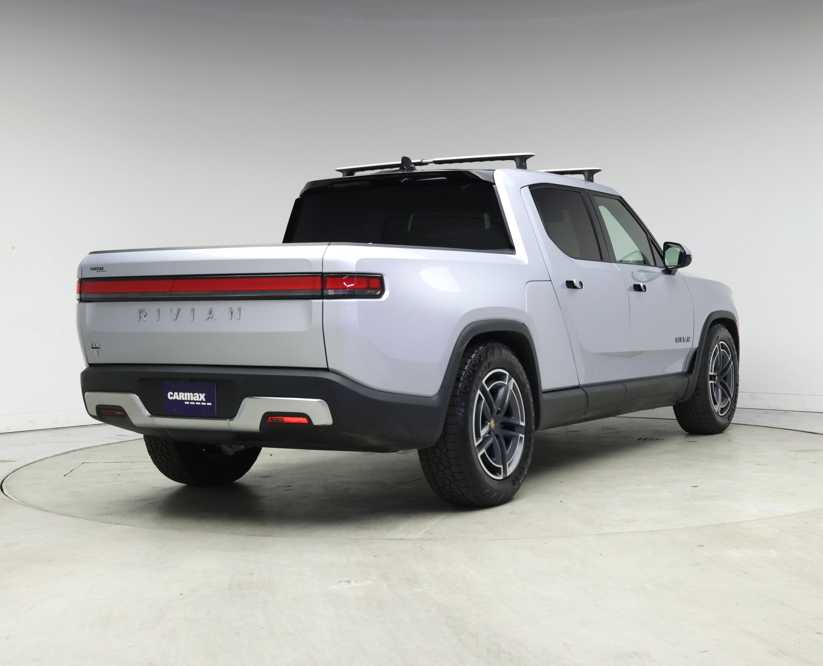 Thumbnail: 2025 Rivian R1T - 8