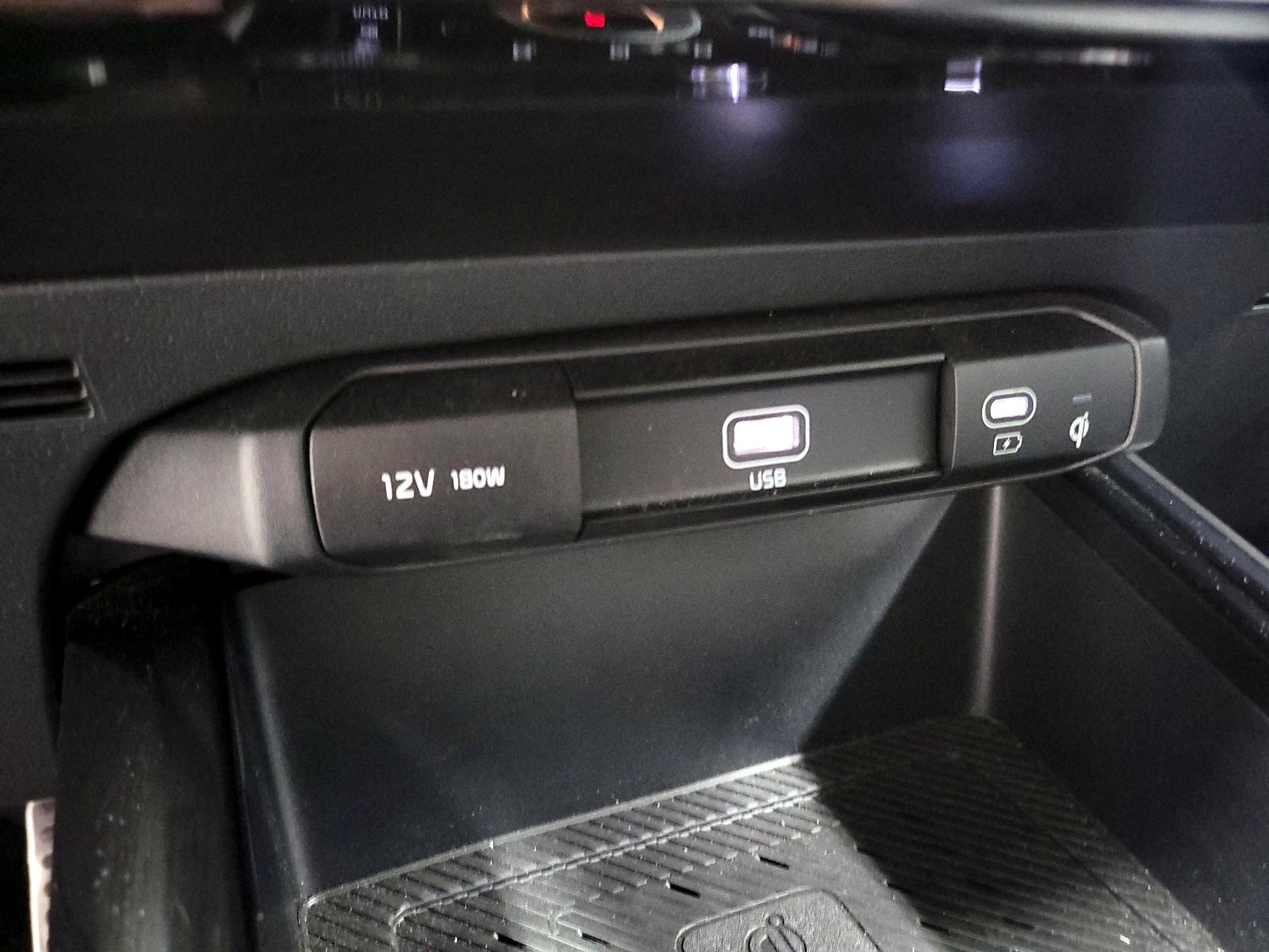 Thumbnail: 2024 Kia Niro - 19