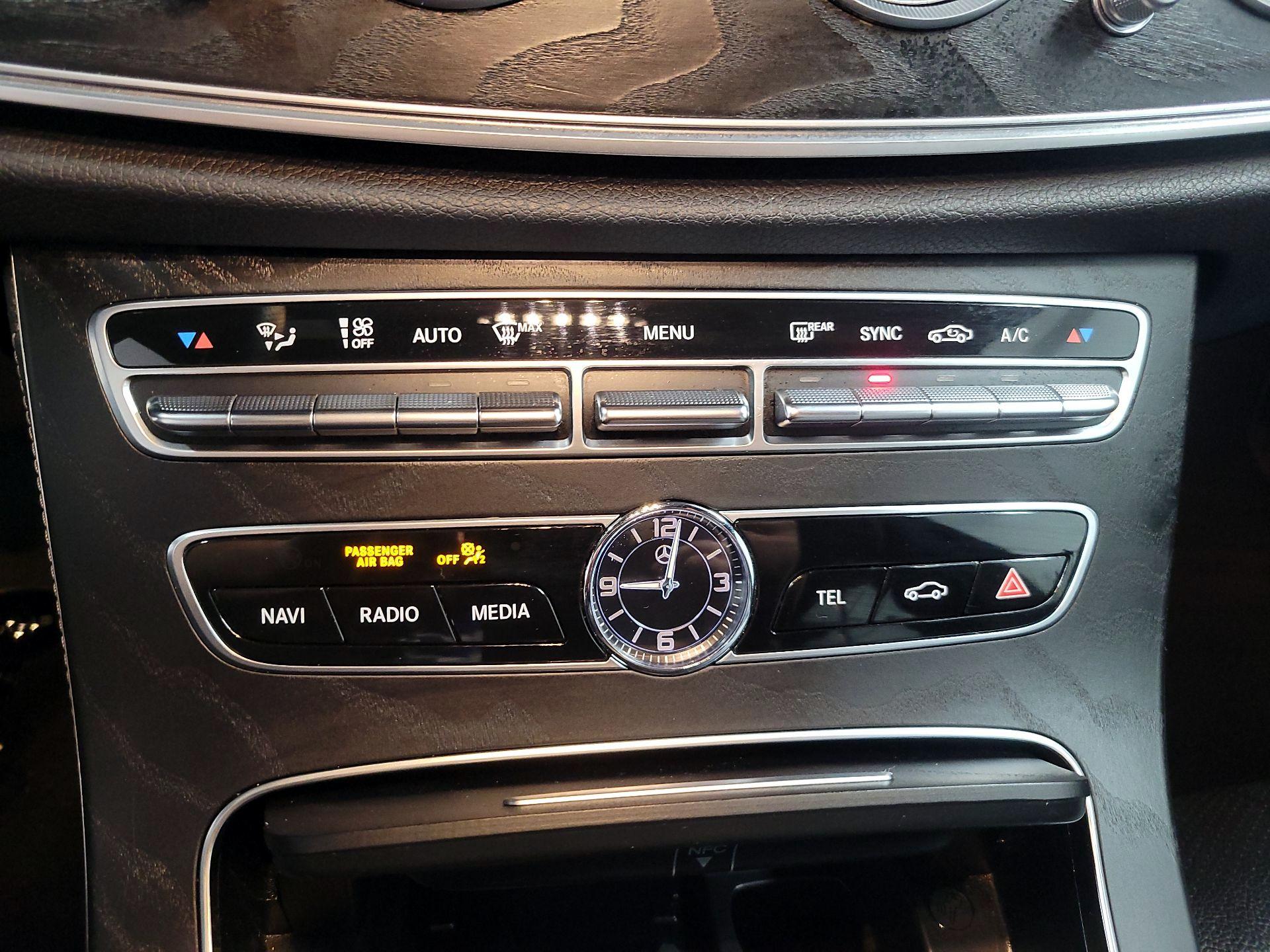 Thumbnail: 2018 Mercedes-Benz E-Class - 16