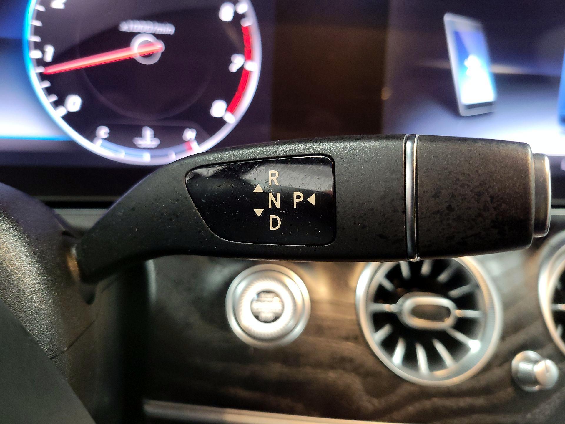 Thumbnail: 2018 Mercedes-Benz E-Class - 17