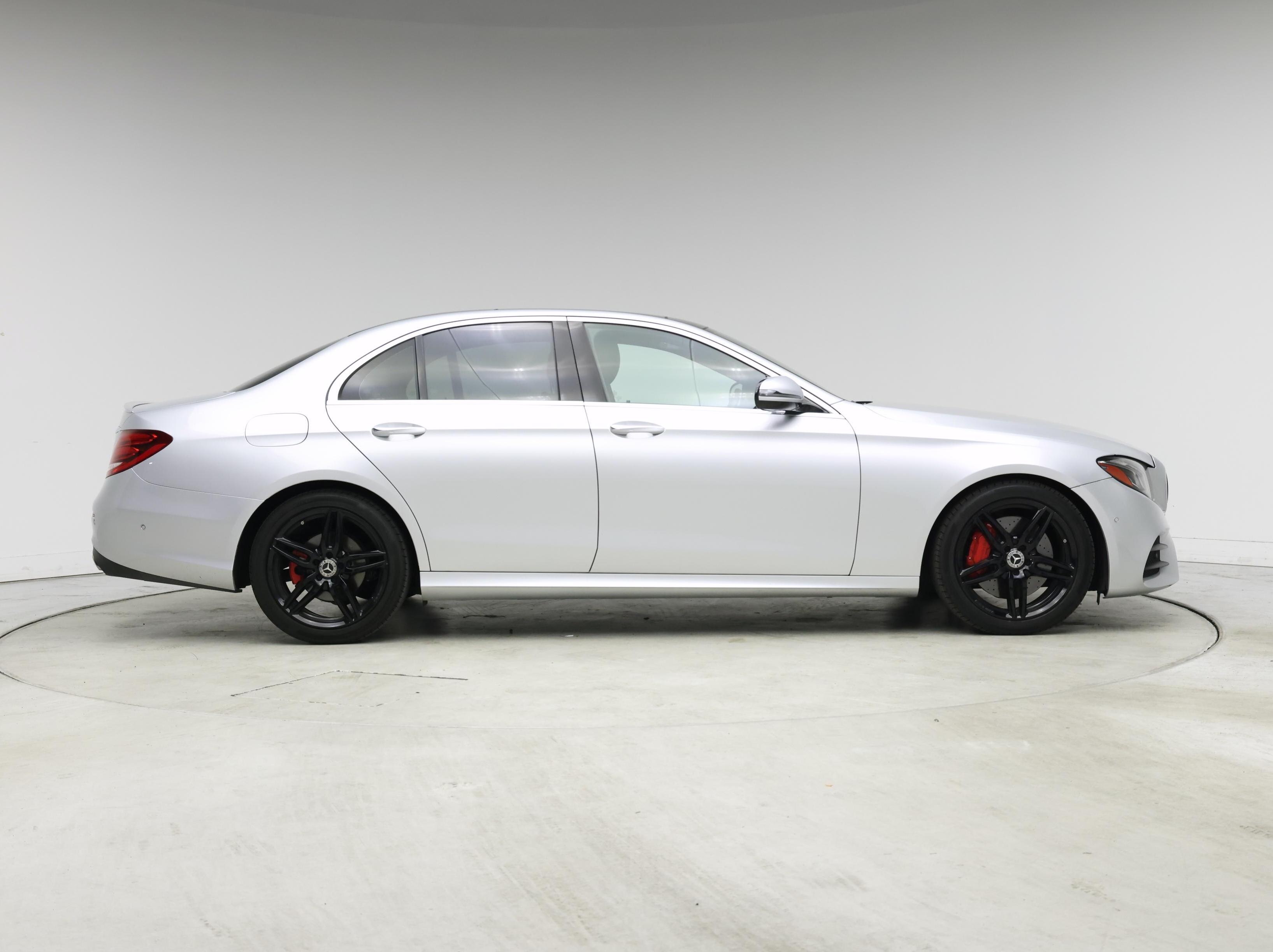 Thumbnail: 2018 Mercedes-Benz E-Class - 7