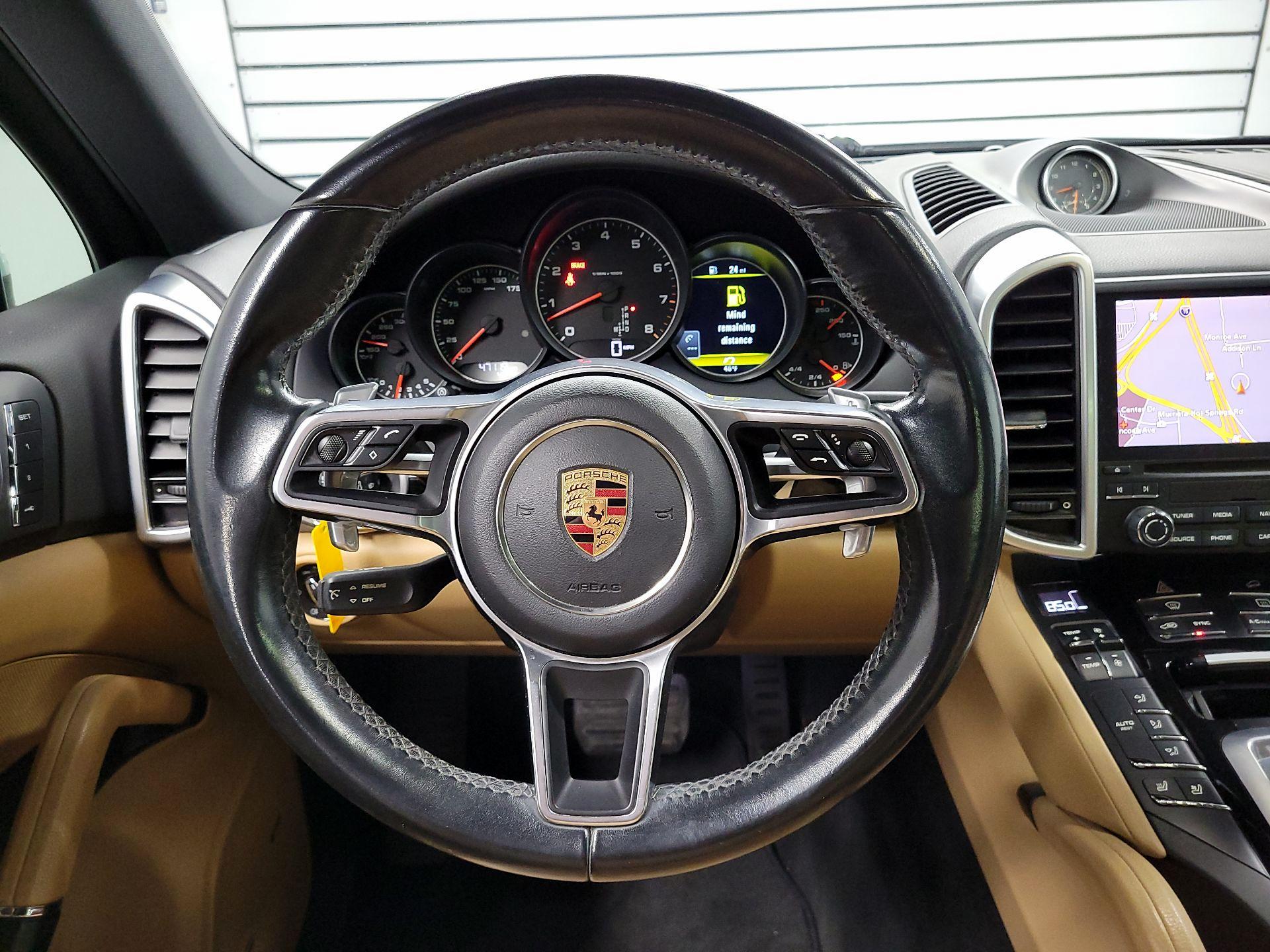 Thumbnail: 2017 Porsche Cayenne - 10