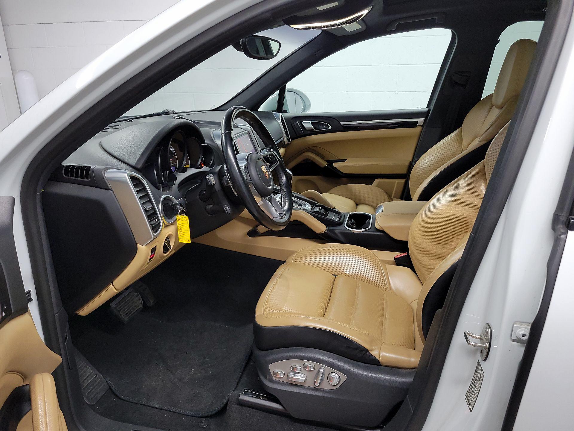 Thumbnail: 2017 Porsche Cayenne - 11