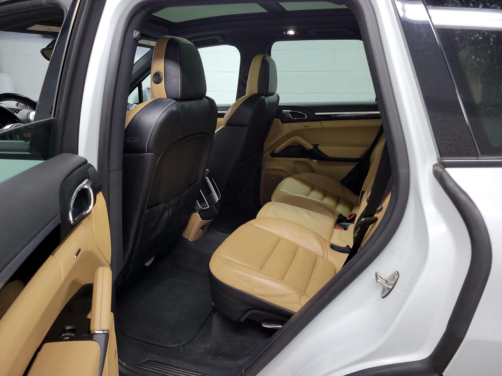 Thumbnail: 2017 Porsche Cayenne - 20