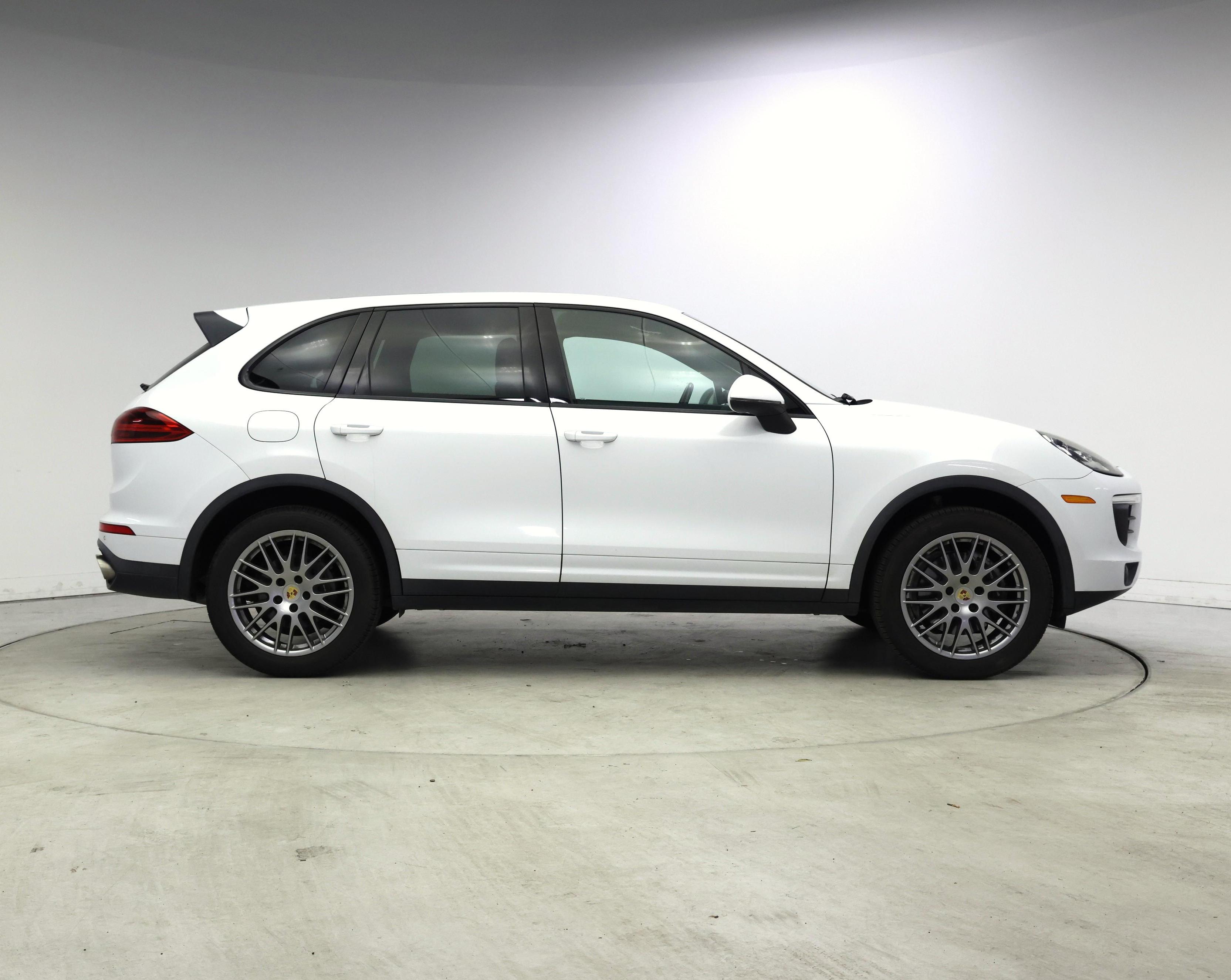 Thumbnail: 2017 Porsche Cayenne - 7