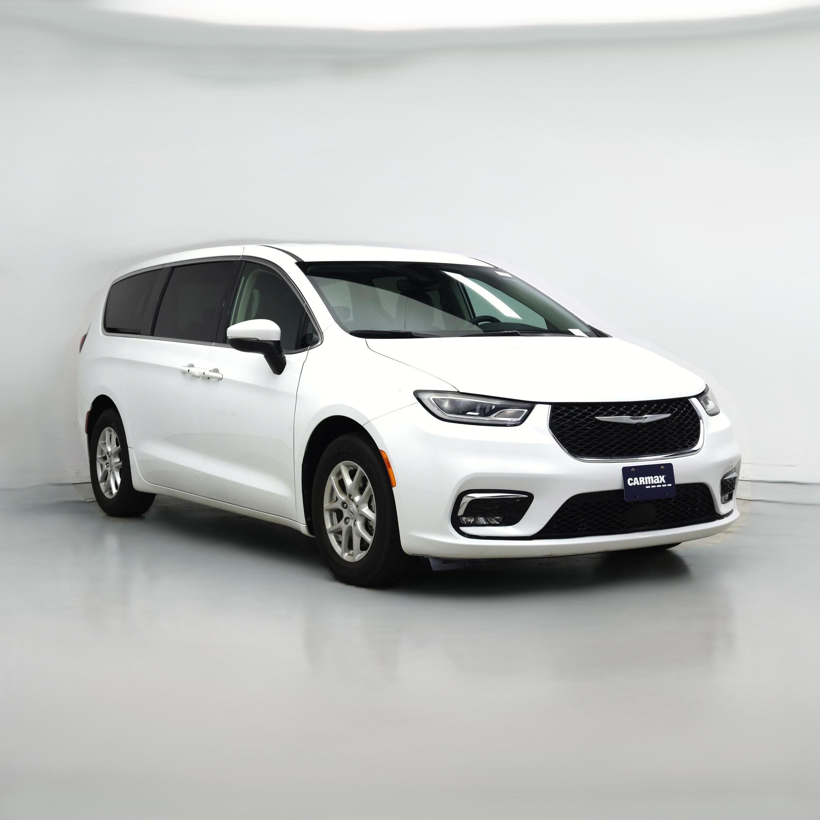 Thumbnail: 2023 Chrysler Pacifica - 1