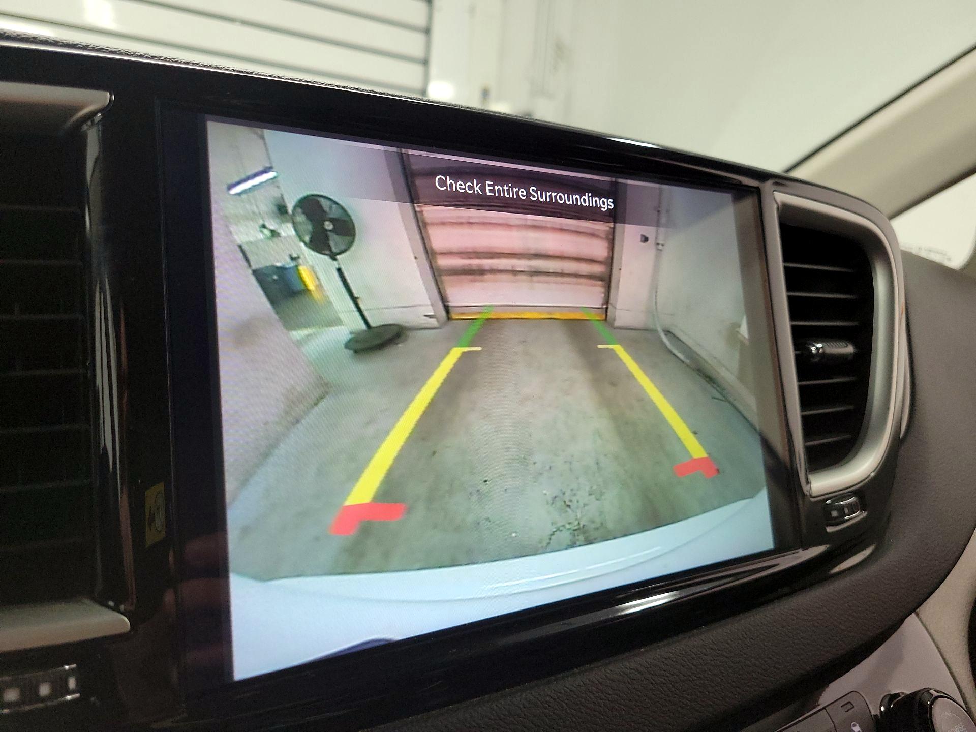 Thumbnail: 2023 Chrysler Pacifica - 14