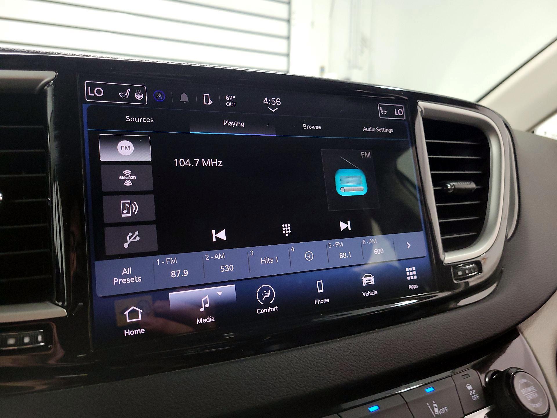 Thumbnail: 2023 Chrysler Pacifica - 15