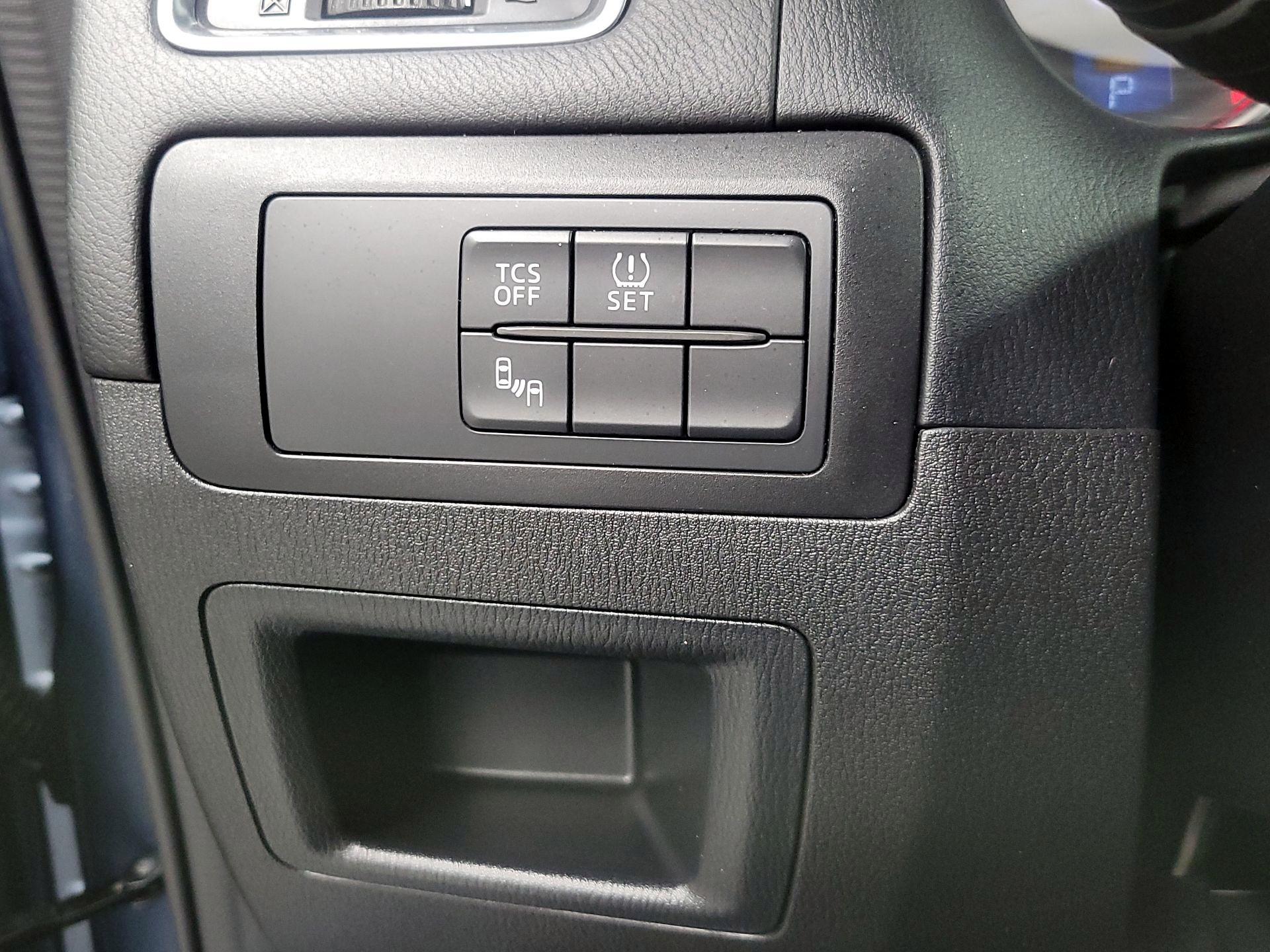 Thumbnail: 2016 Mazda CX-5 - 13