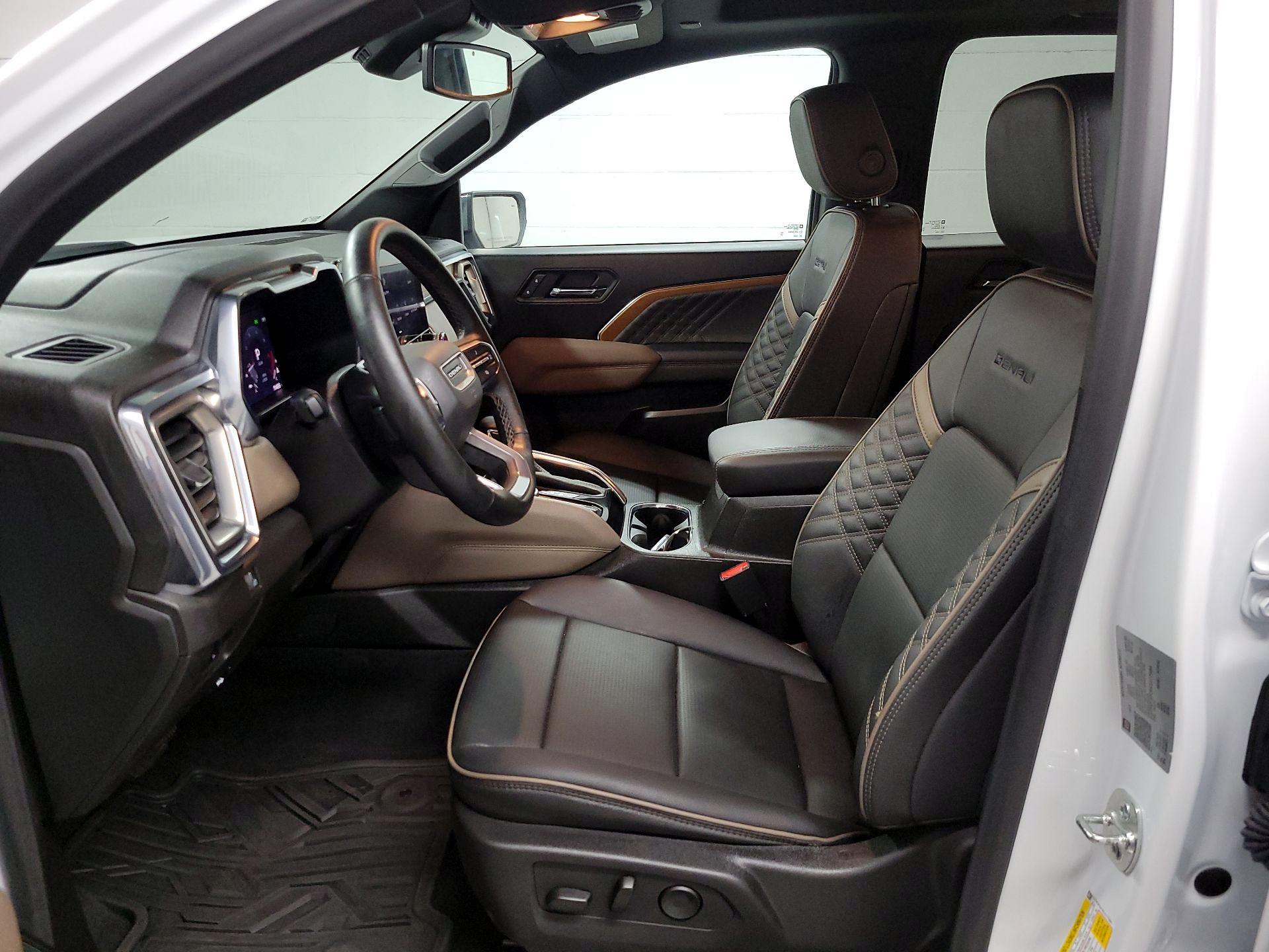 Thumbnail: 2025 GMC Canyon - 11