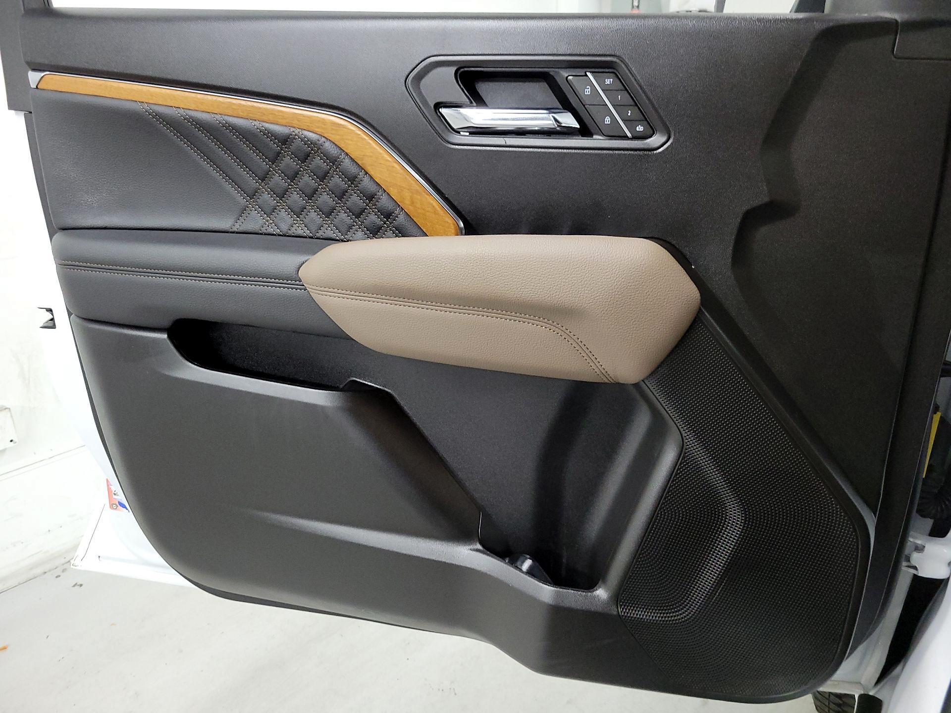 Thumbnail: 2025 GMC Canyon - 12