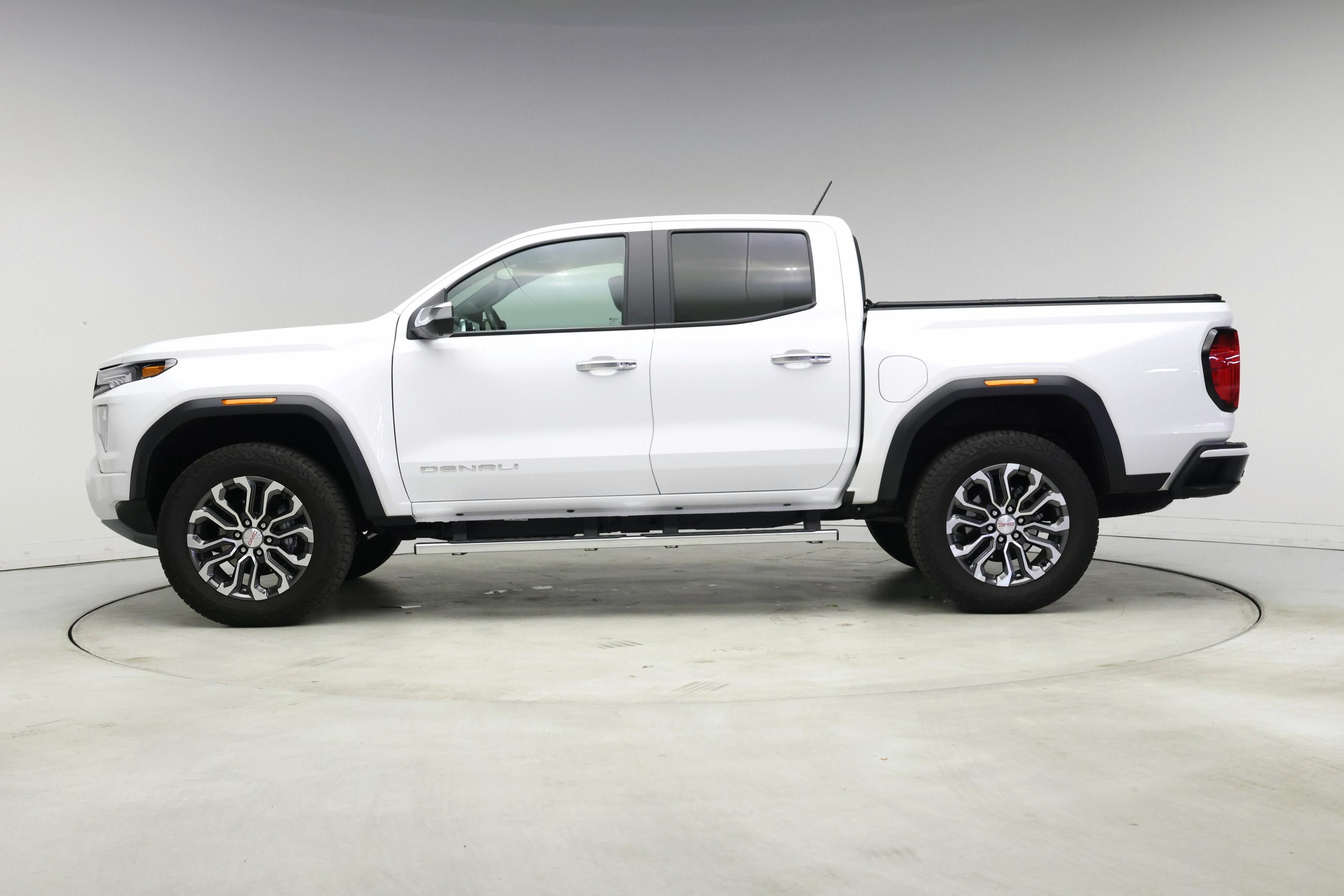 Thumbnail: 2025 GMC Canyon - 3