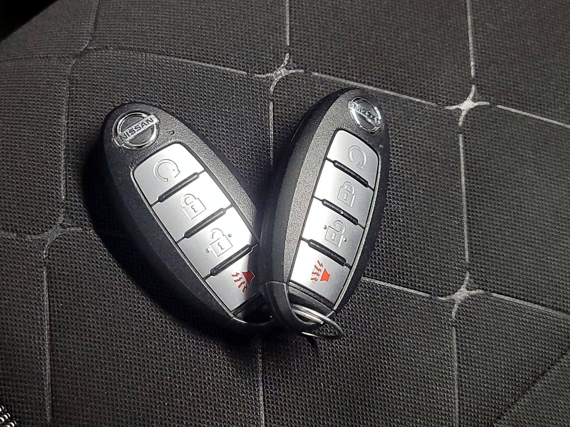 Thumbnail: 2019 Nissan Kicks - 18