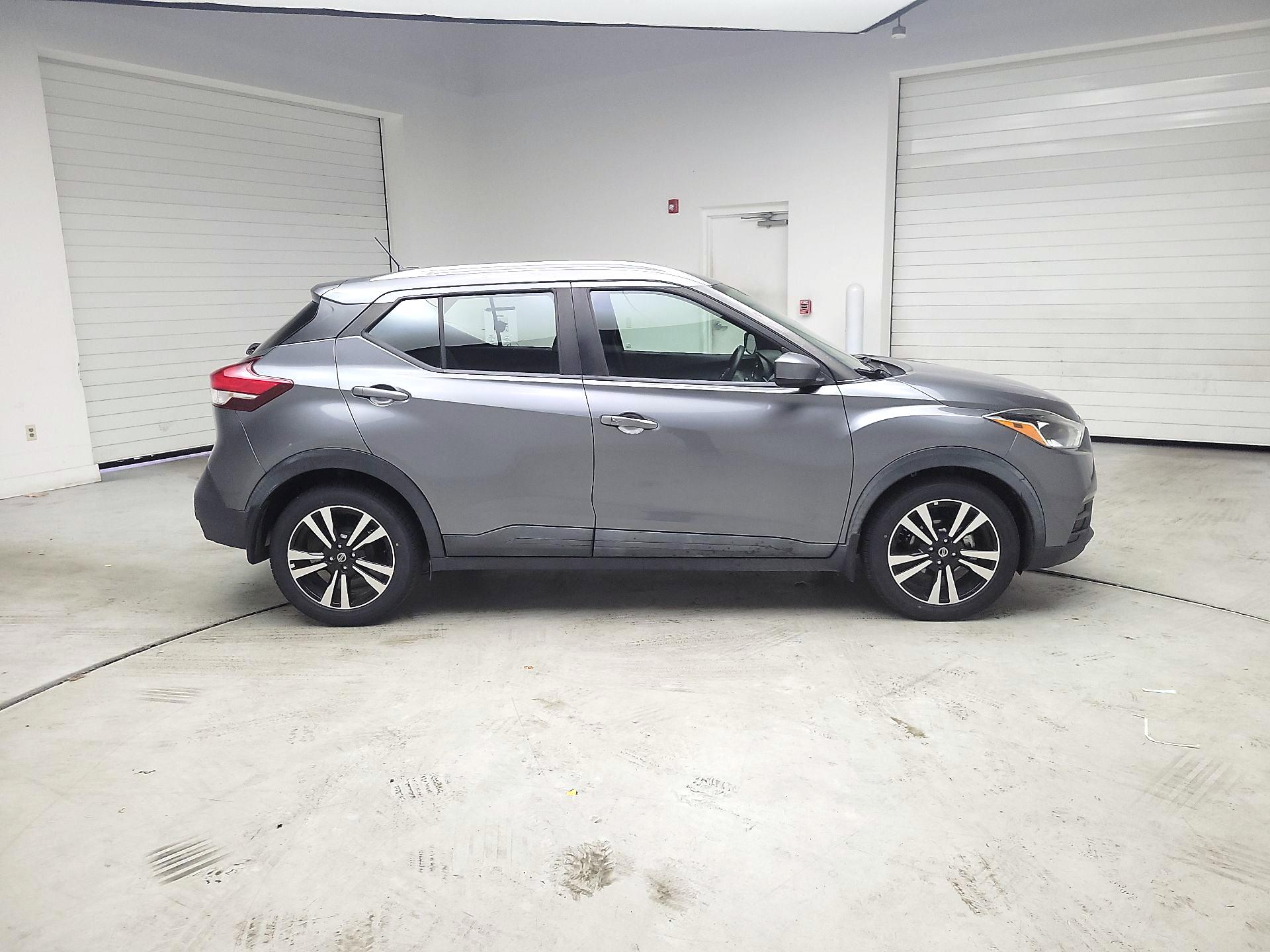 Thumbnail: 2019 Nissan Kicks - 4