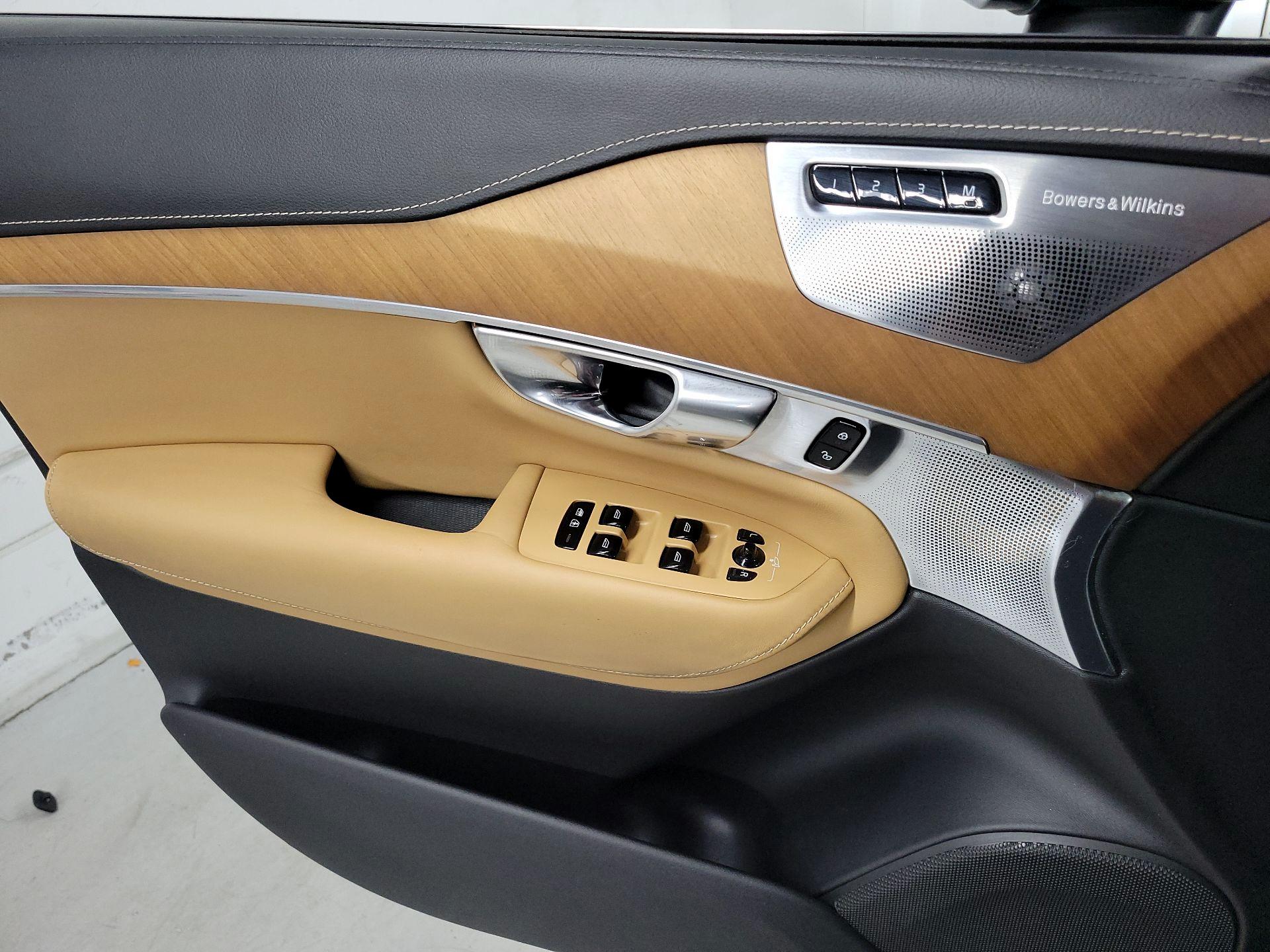 Thumbnail: 2019 Volvo XC90 - 10