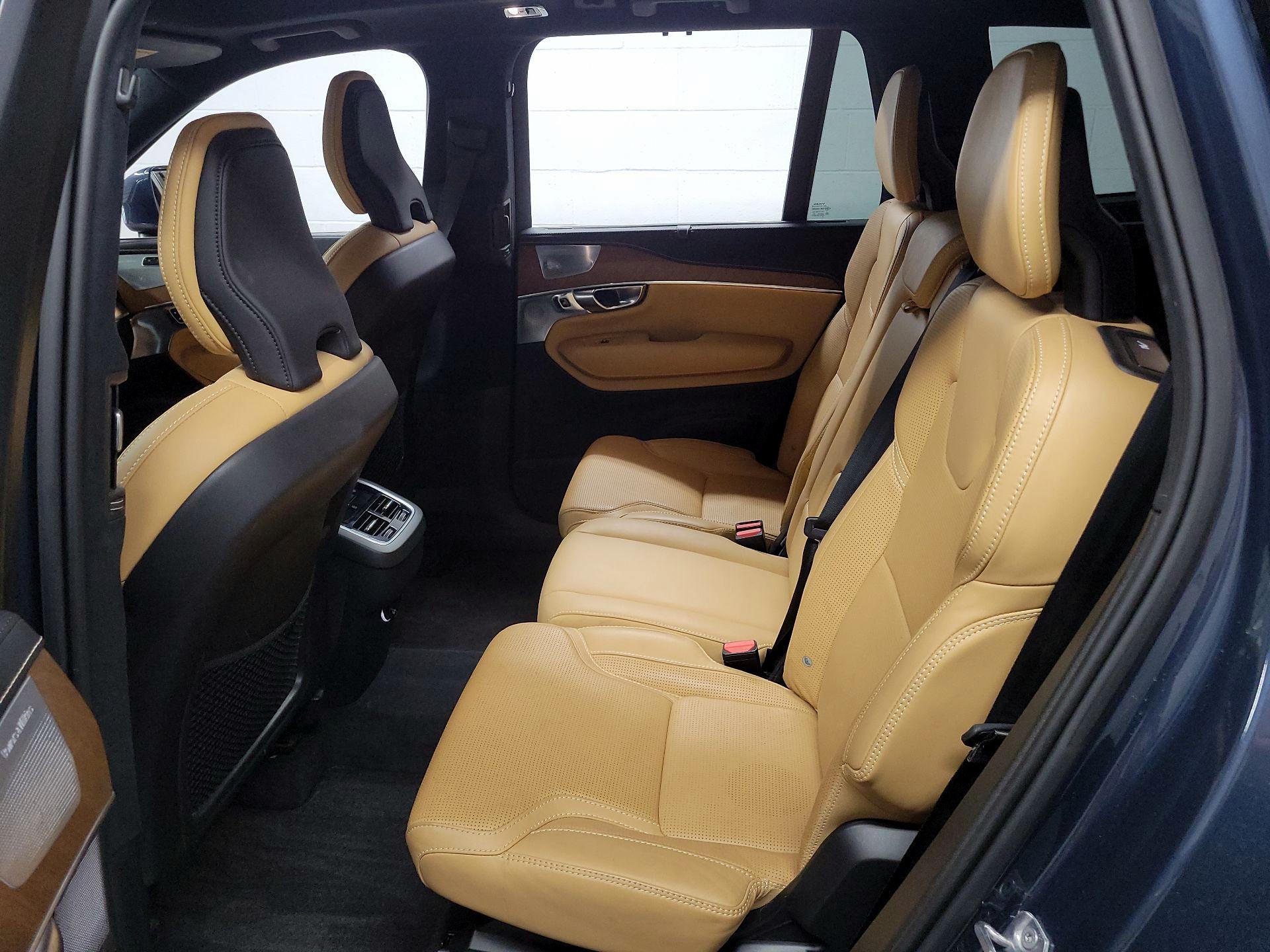 Thumbnail: 2019 Volvo XC90 - 14