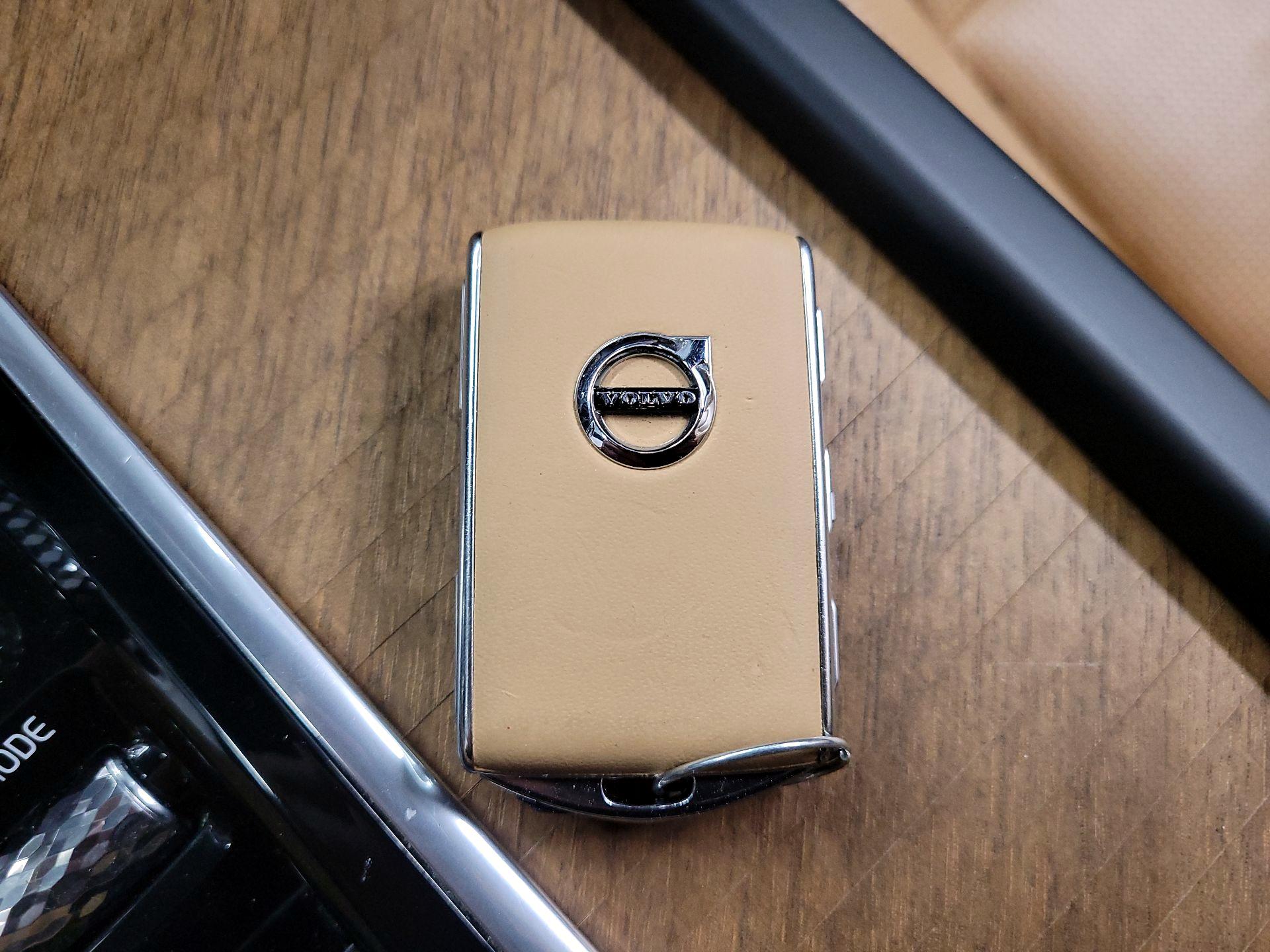 Thumbnail: 2019 Volvo XC90 - 17