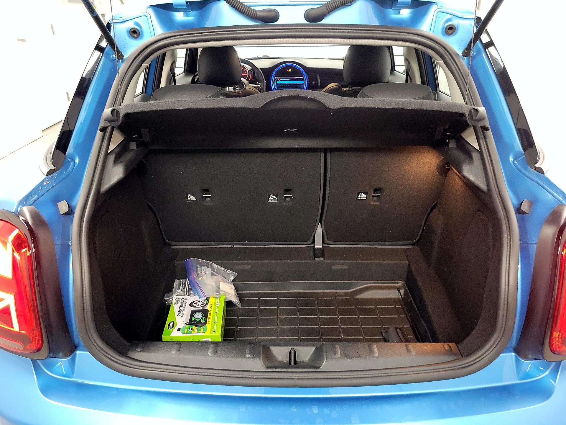 Thumbnail: 2019 MINI Cooper Hardtop - 17