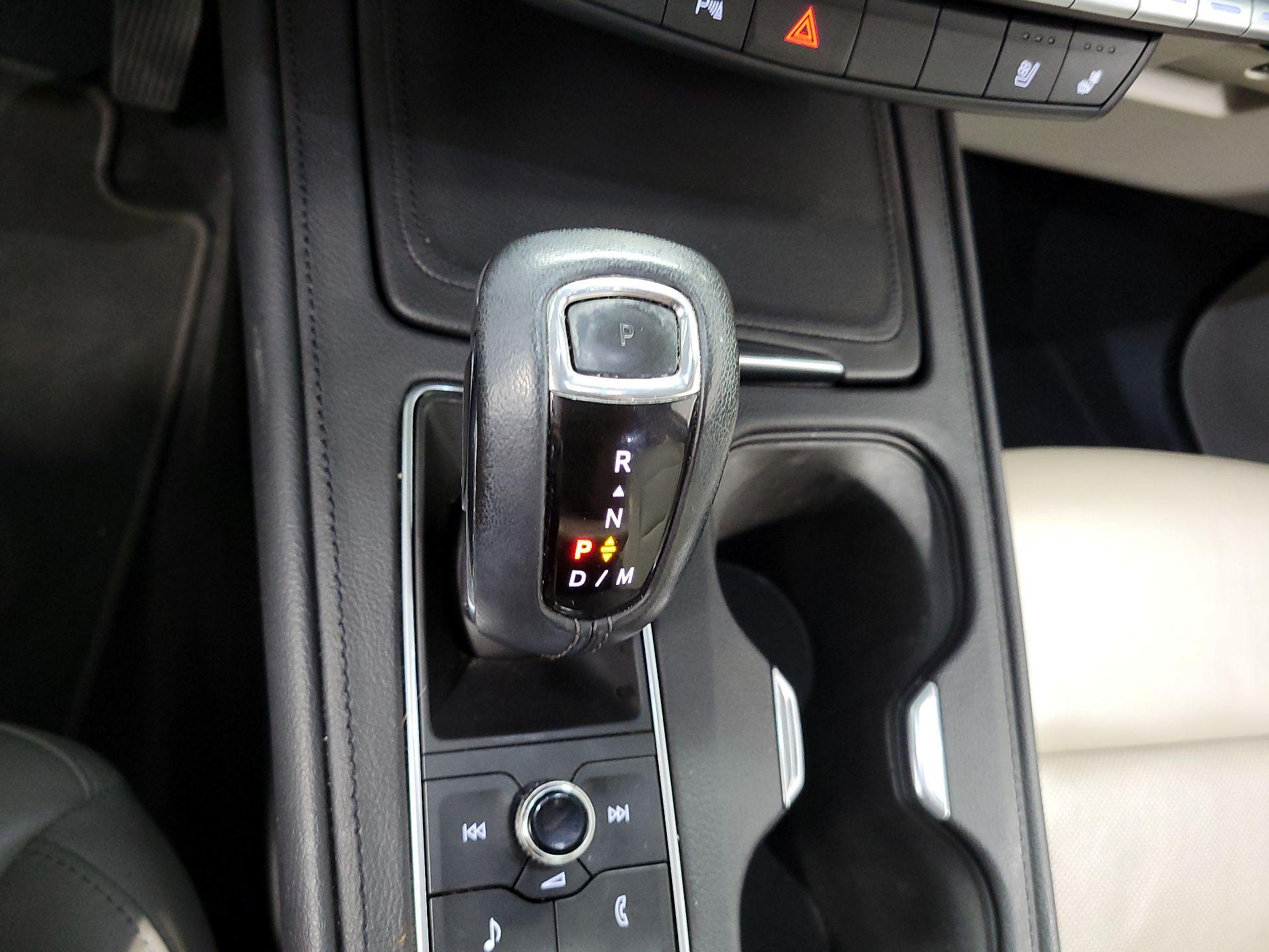 Thumbnail: 2019 Cadillac XT4 - 16