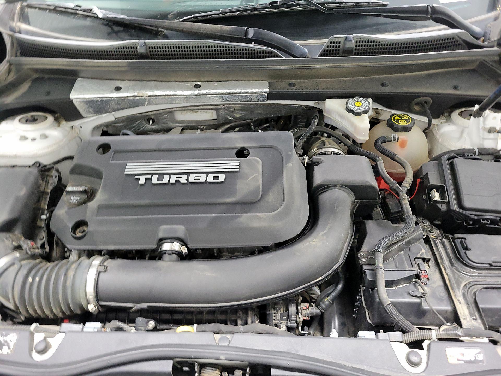 Thumbnail: 2019 Cadillac XT4 - 19