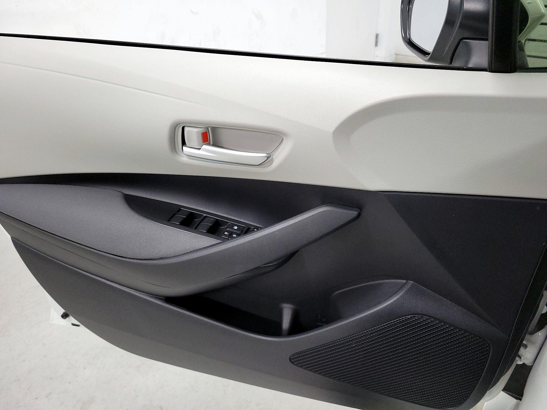 Thumbnail: 2021 Toyota Corolla - 12