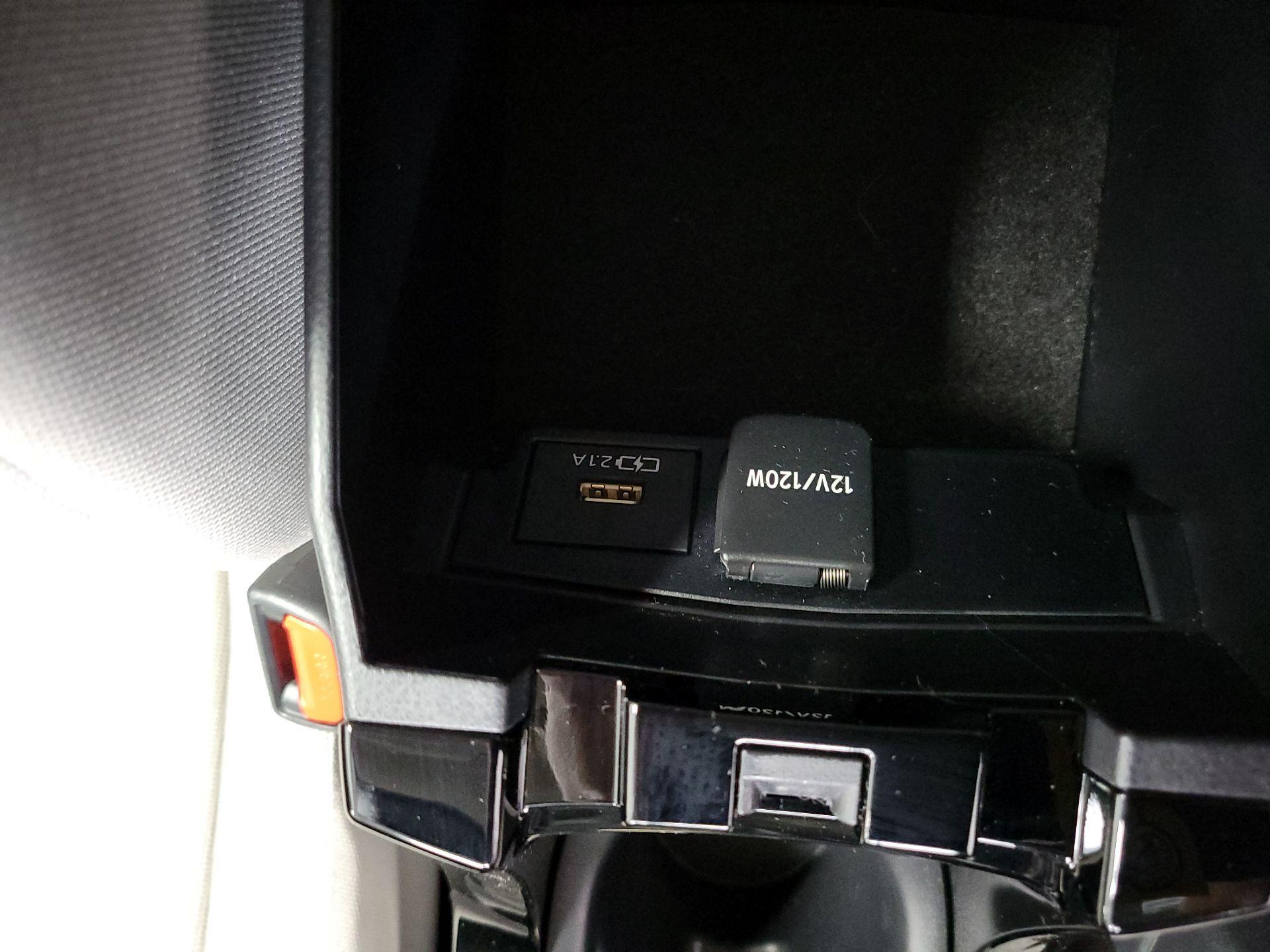 Thumbnail: 2021 Toyota Corolla - 18