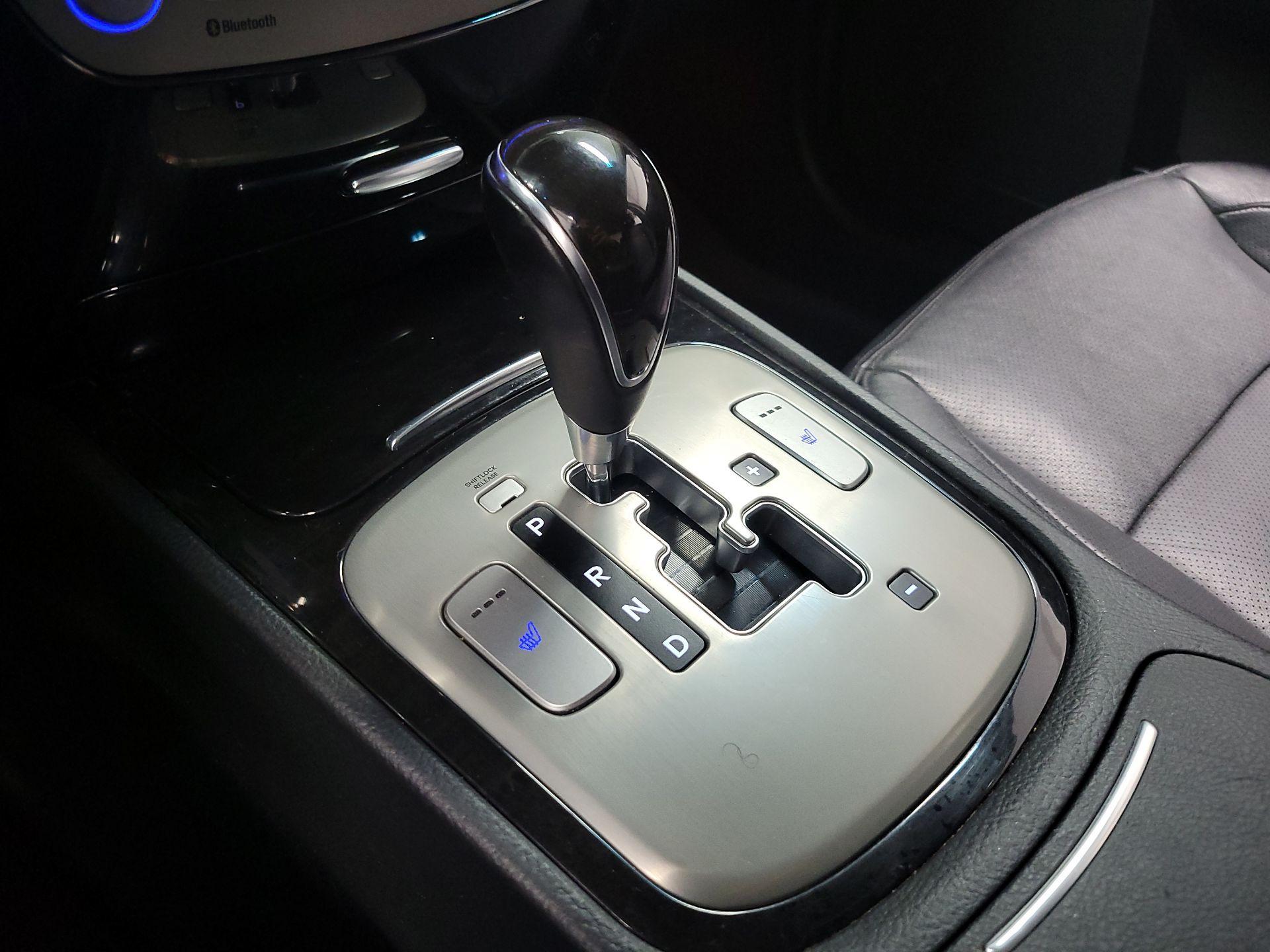 Thumbnail: 2014 Hyundai Genesis - 13