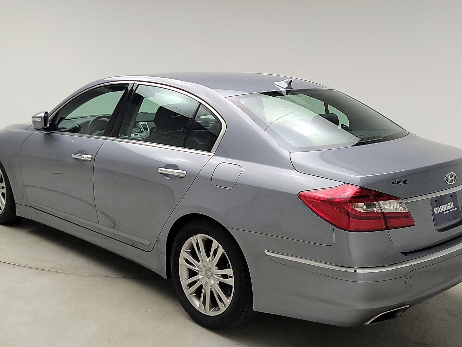 Thumbnail: 2014 Hyundai Genesis - 7