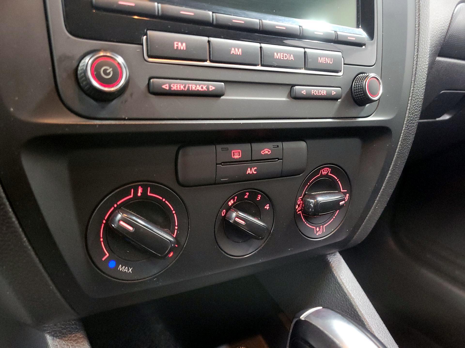 Thumbnail: 2015 Volkswagen Jetta - 14