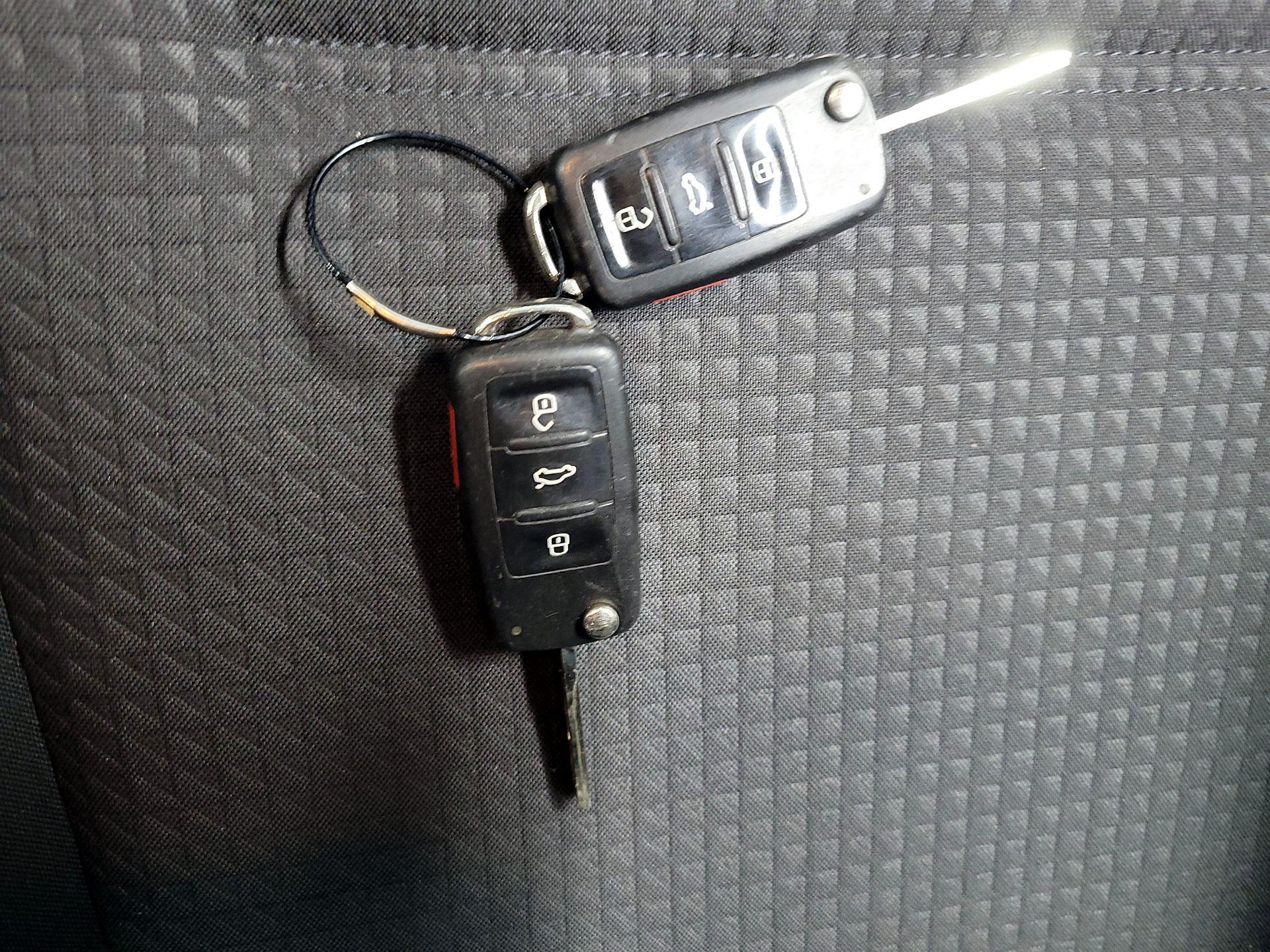 Thumbnail: 2015 Volkswagen Jetta - 18