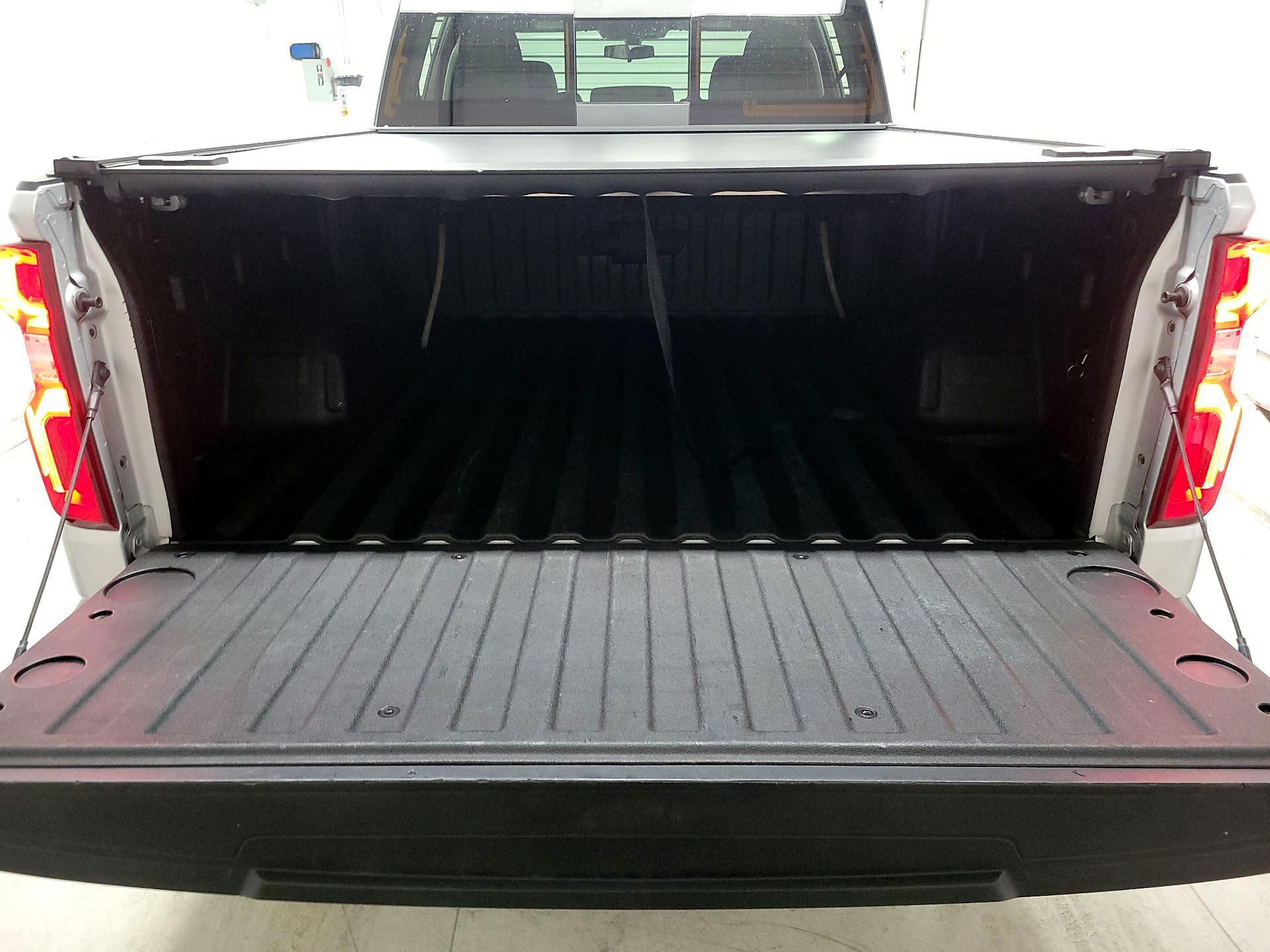 Thumbnail: 2020 Chevrolet Silverado 1500 - 15