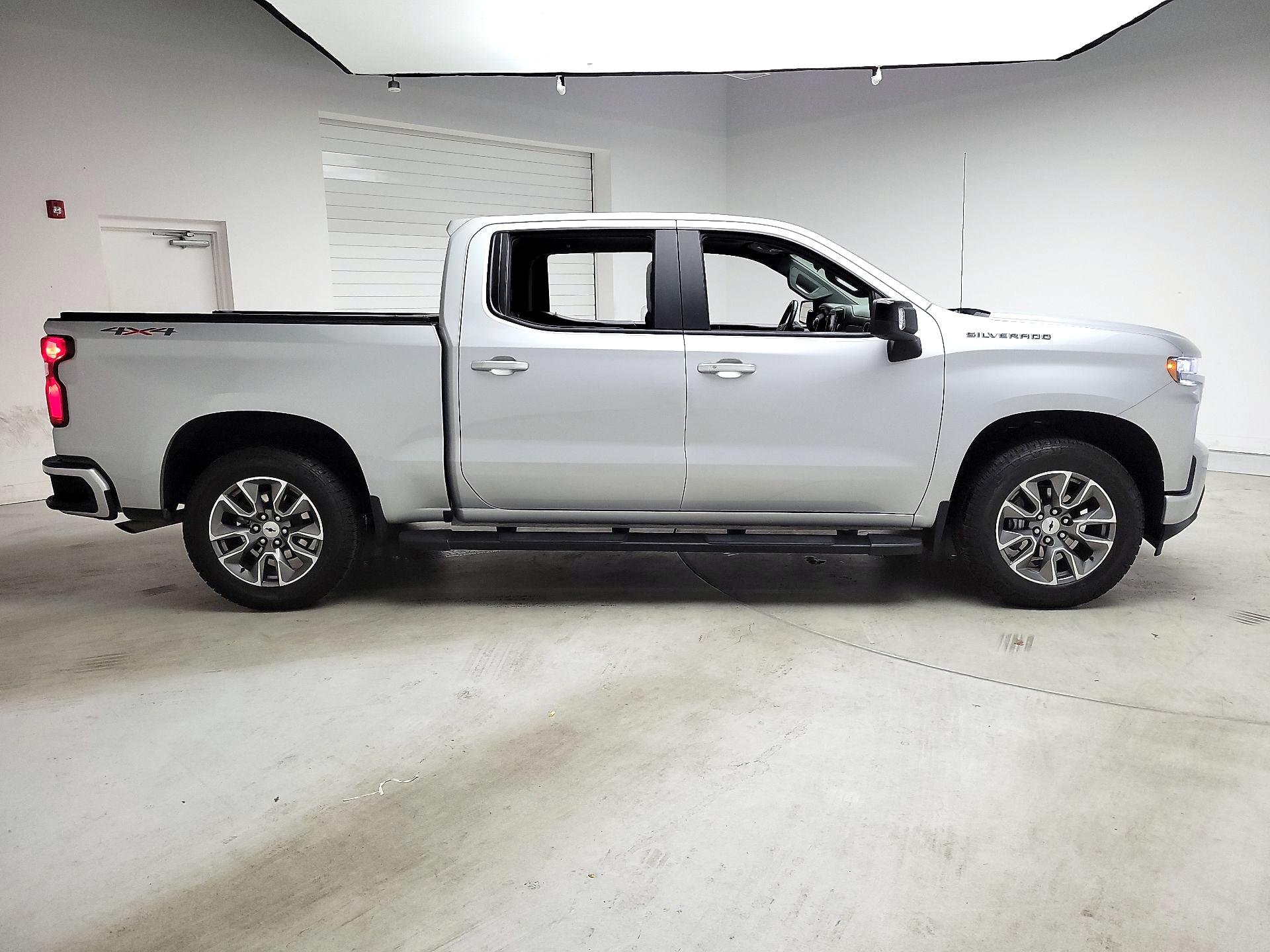 Thumbnail: 2020 Chevrolet Silverado 1500 - 4