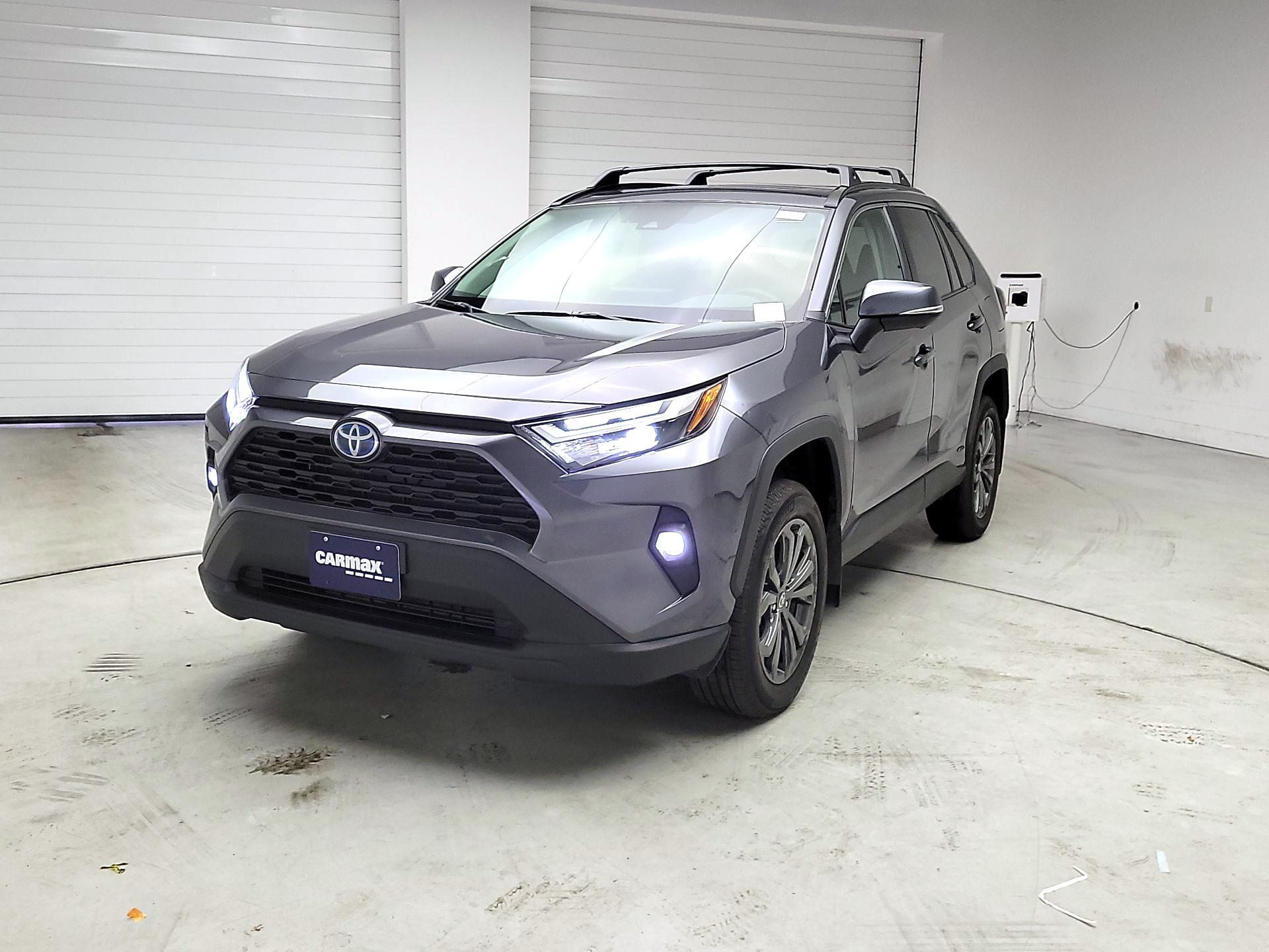 Thumbnail: 2024 Toyota RAV4 - 3