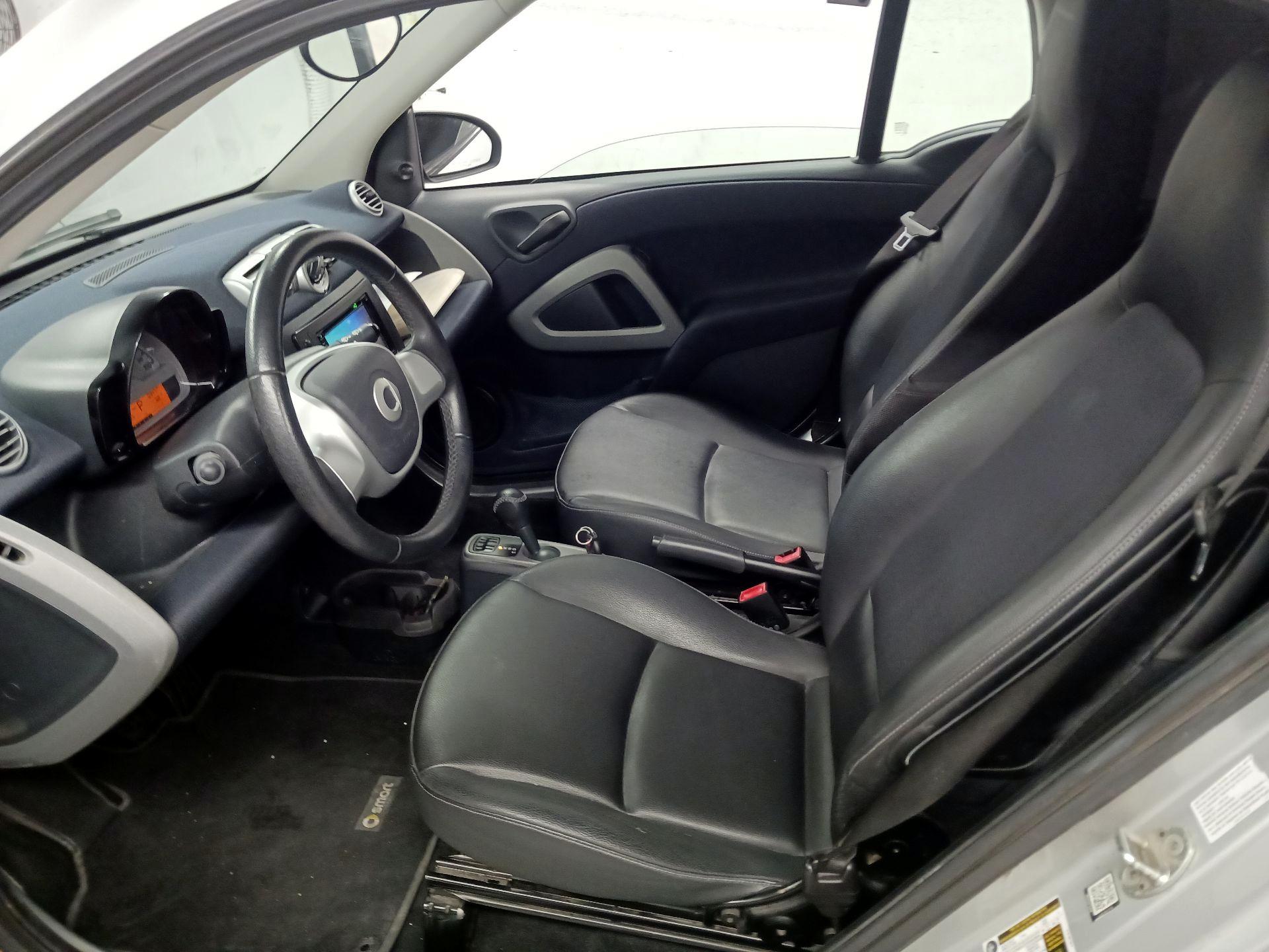 Thumbnail: 2015 smart fortwo - 9