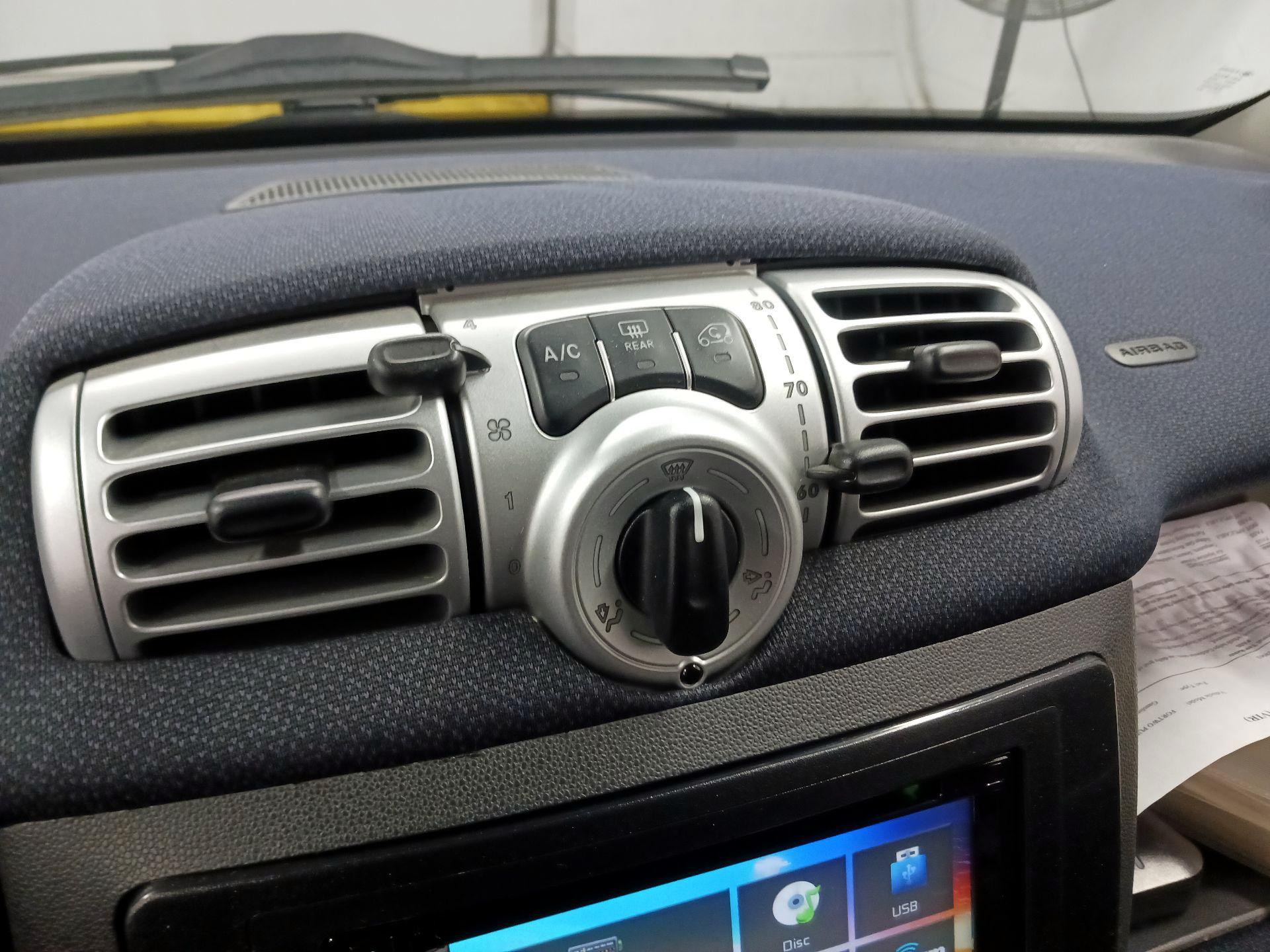 Thumbnail: 2015 smart fortwo - 12