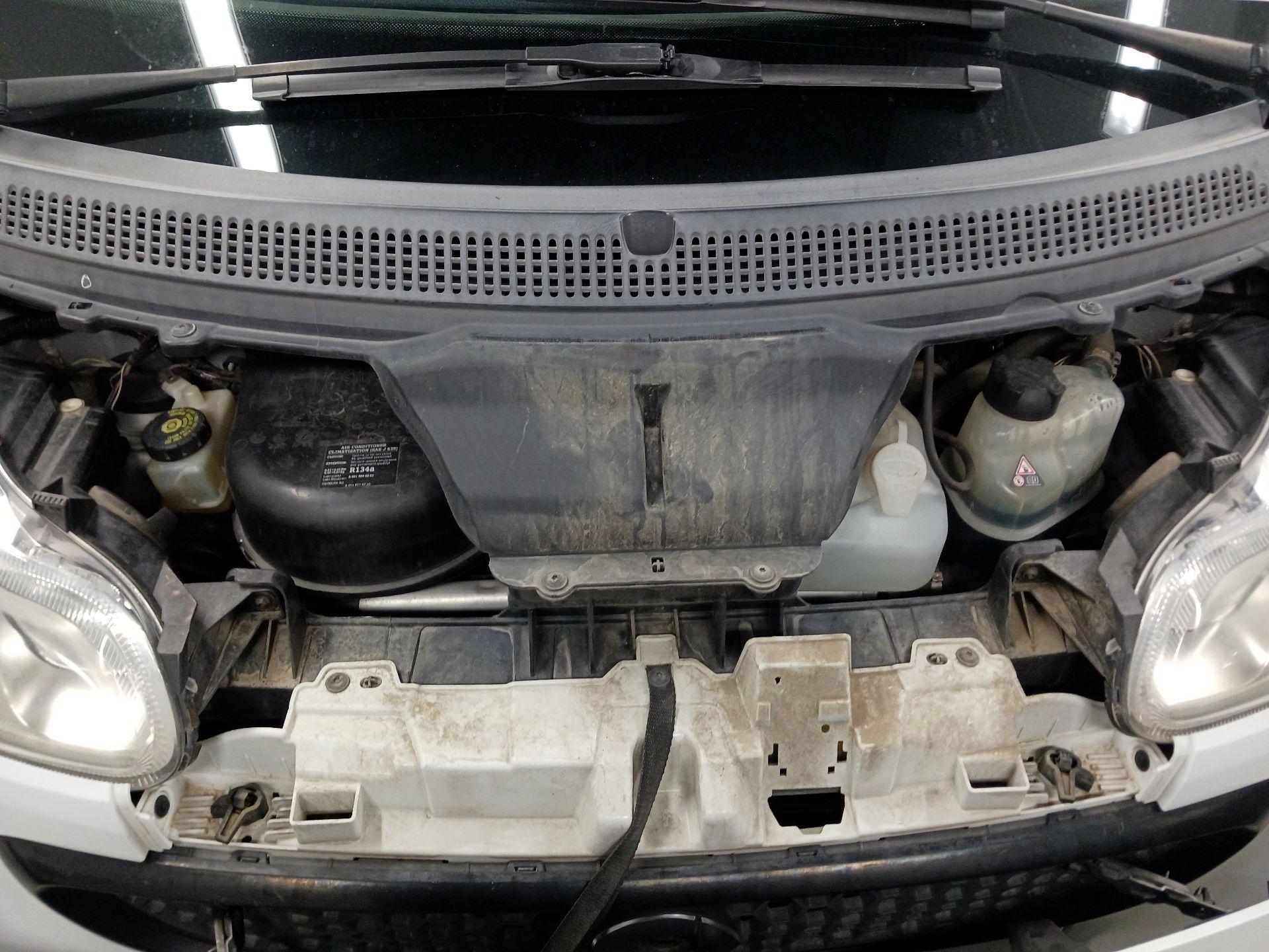 Thumbnail: 2015 smart fortwo - 15