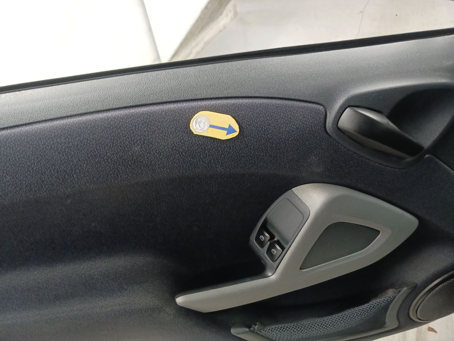 Thumbnail: 2015 smart fortwo - 19